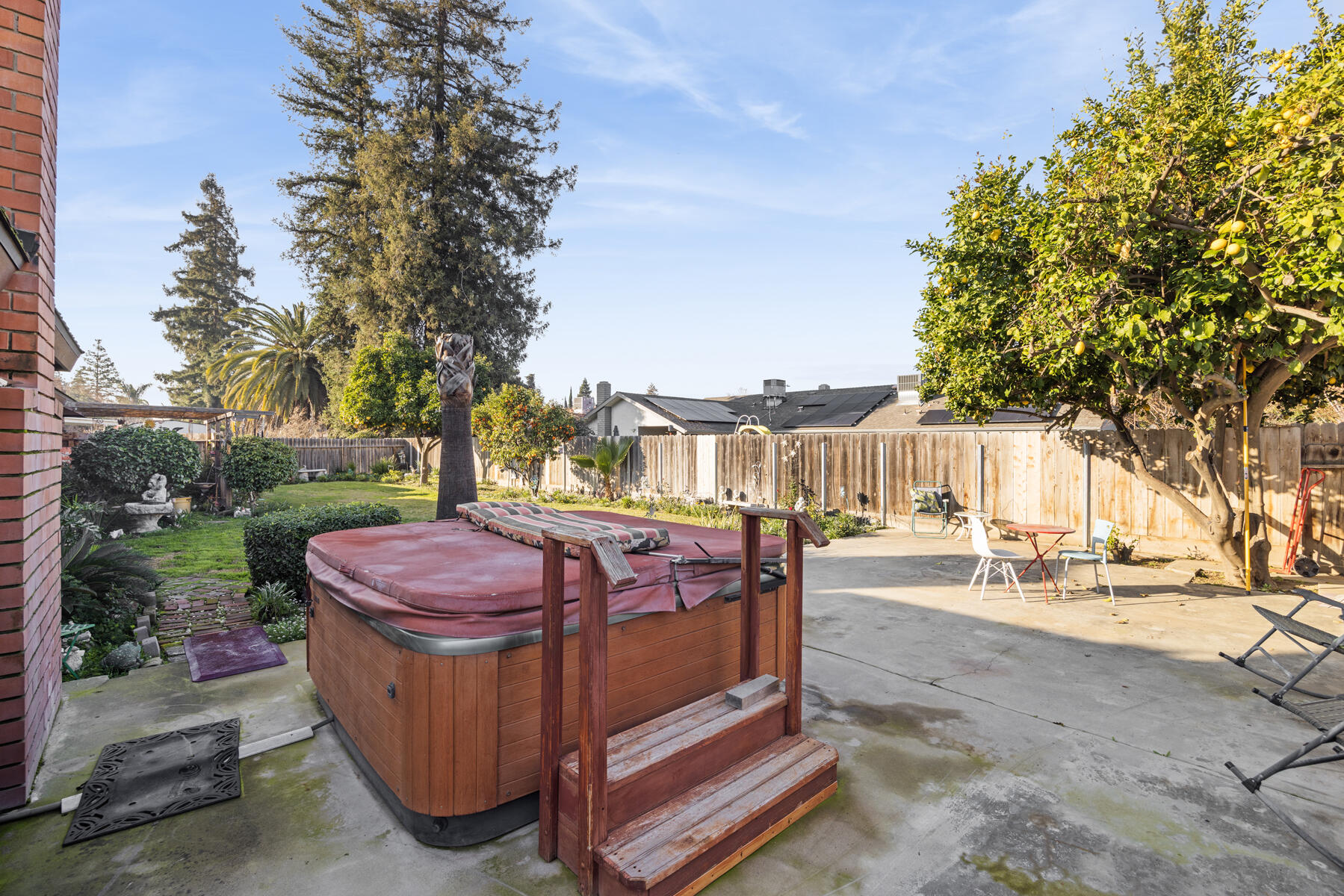 1022 W La Vida Ave, Visalia, CA 93277