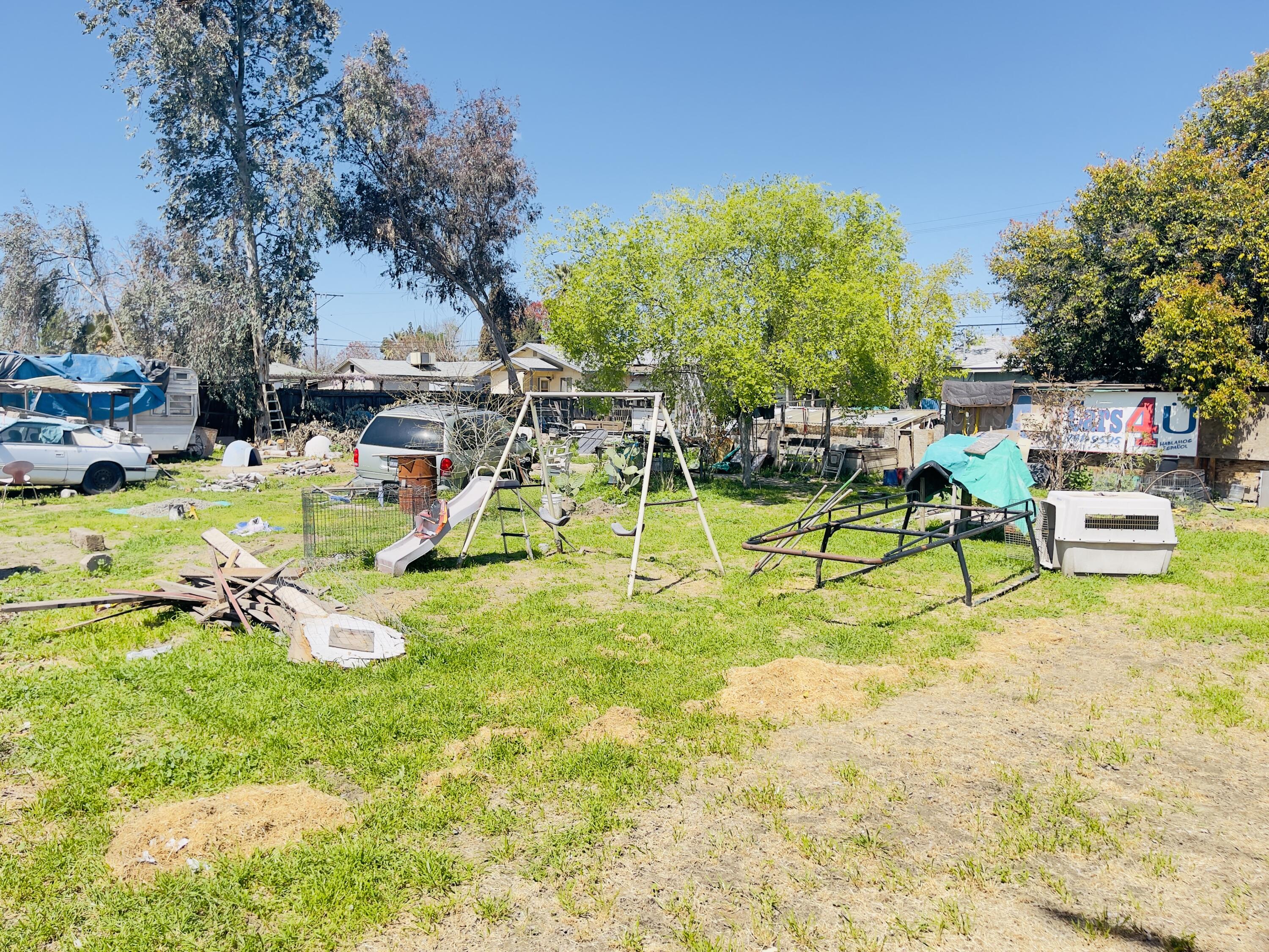 1001 W 7th St, Hanford, CA 93230