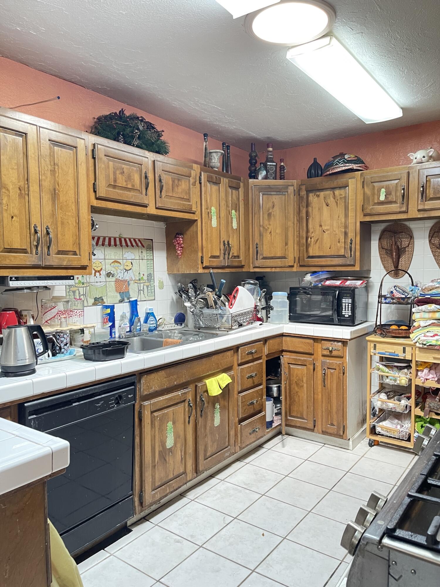 1001 W 7th St, Hanford, CA 93230