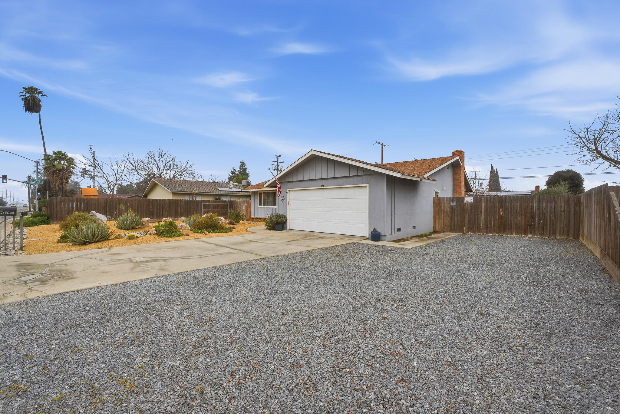 4032 W Walnut Ave, Visalia, CA 93277