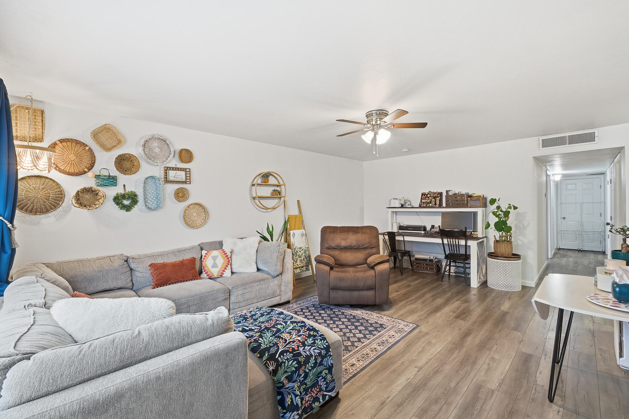 4032 W Walnut Ave, Visalia, CA 93277