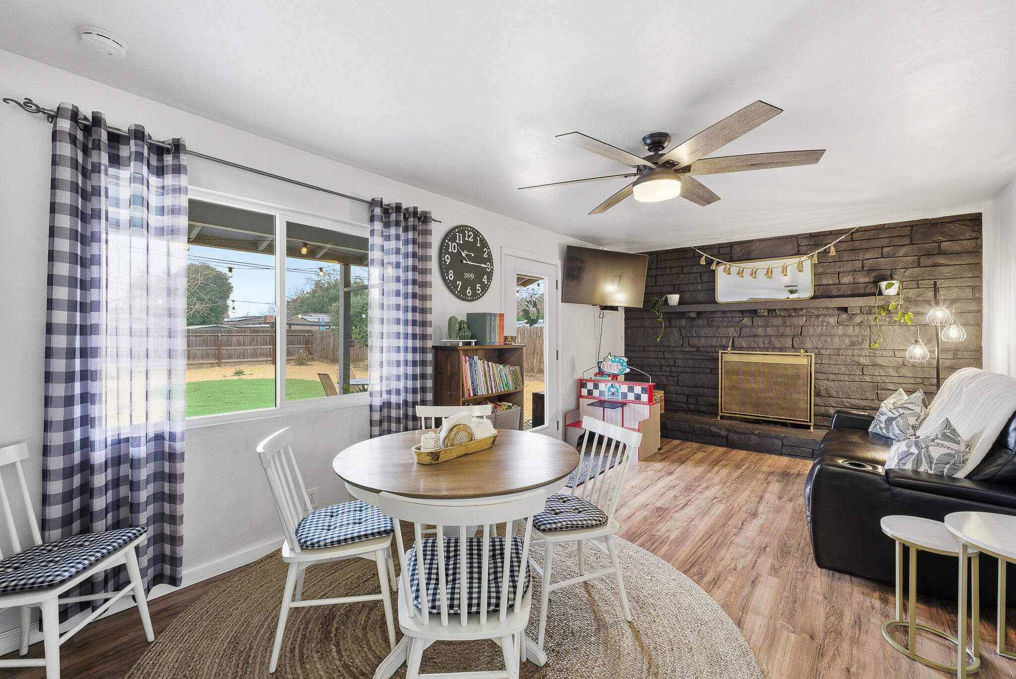 4032 W Walnut Ave, Visalia, CA 93277