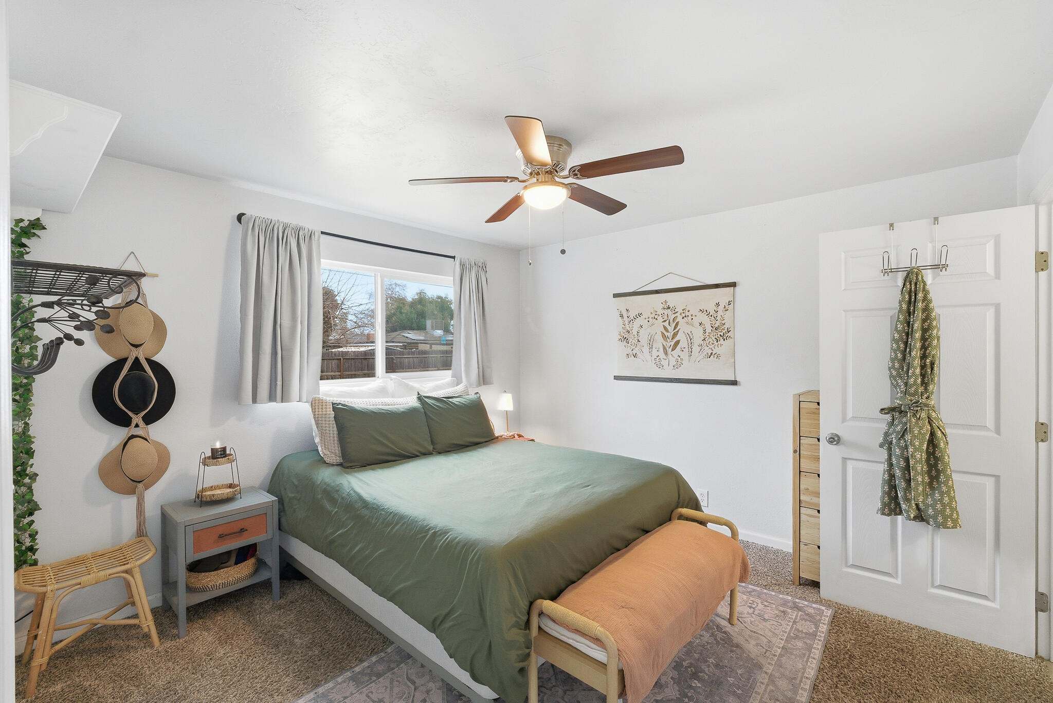 4032 W Walnut Ave, Visalia, CA 93277