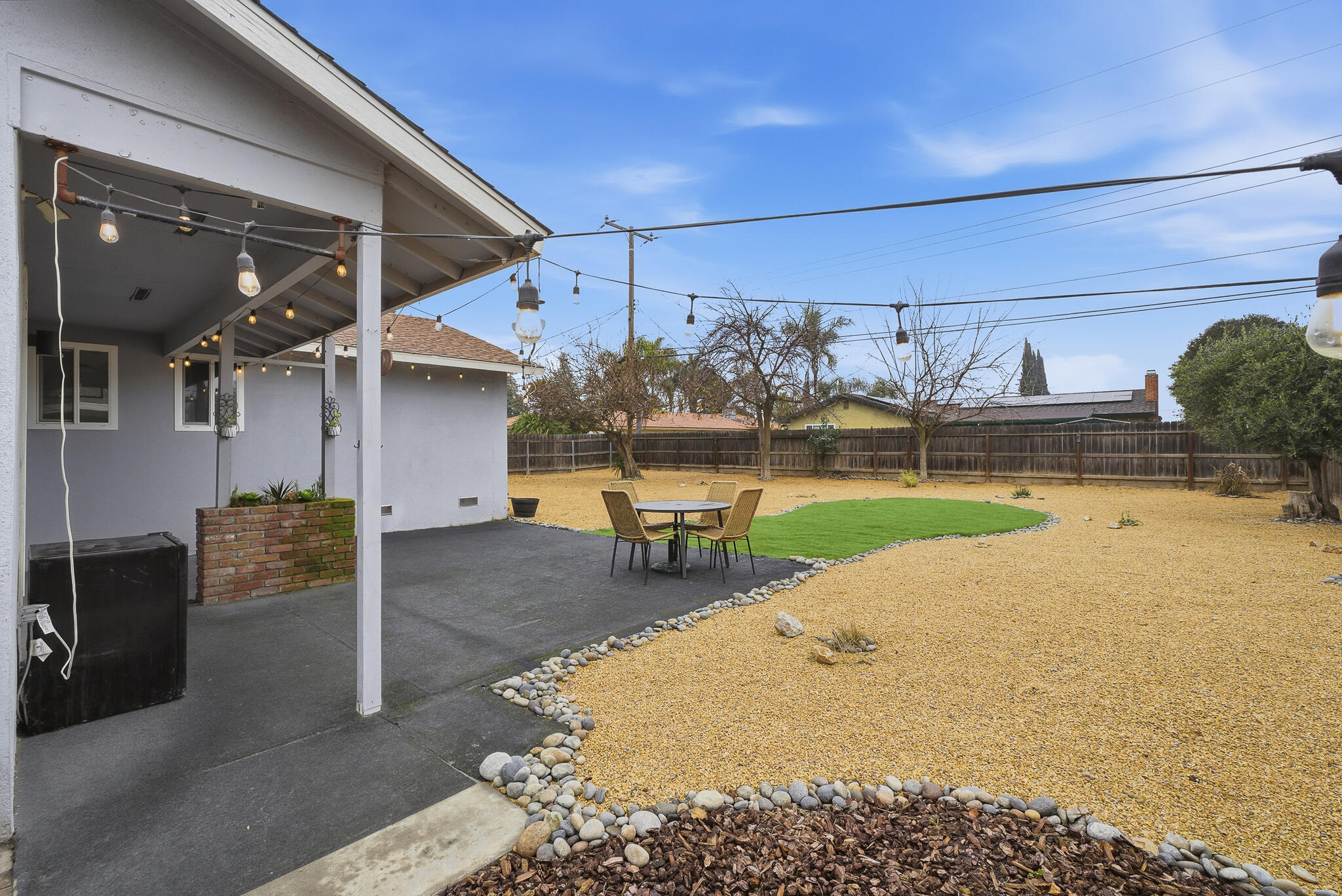 4032 W Walnut Ave, Visalia, CA 93277