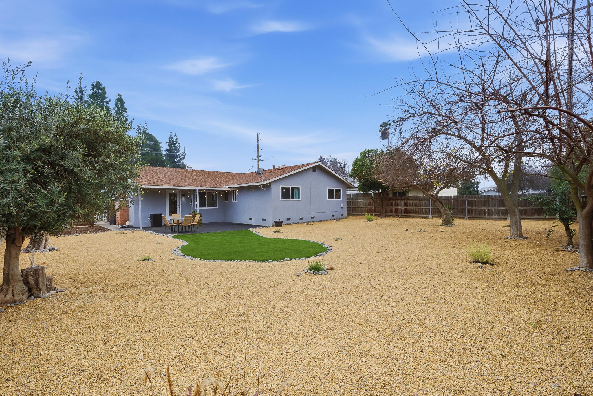 4032 W Walnut Ave, Visalia, CA 93277