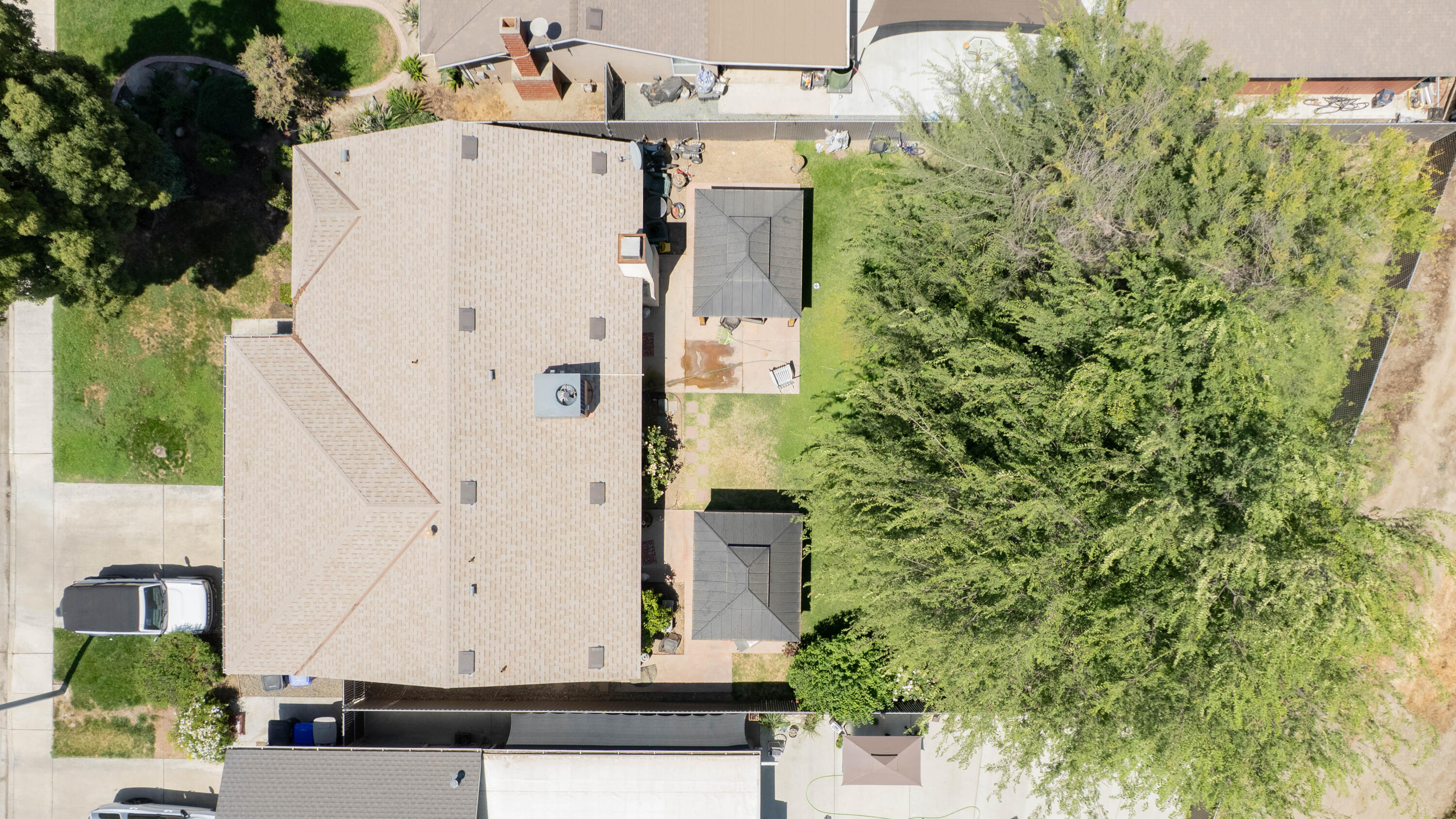 1984 White Chapel Ln, Porterville, CA 93257