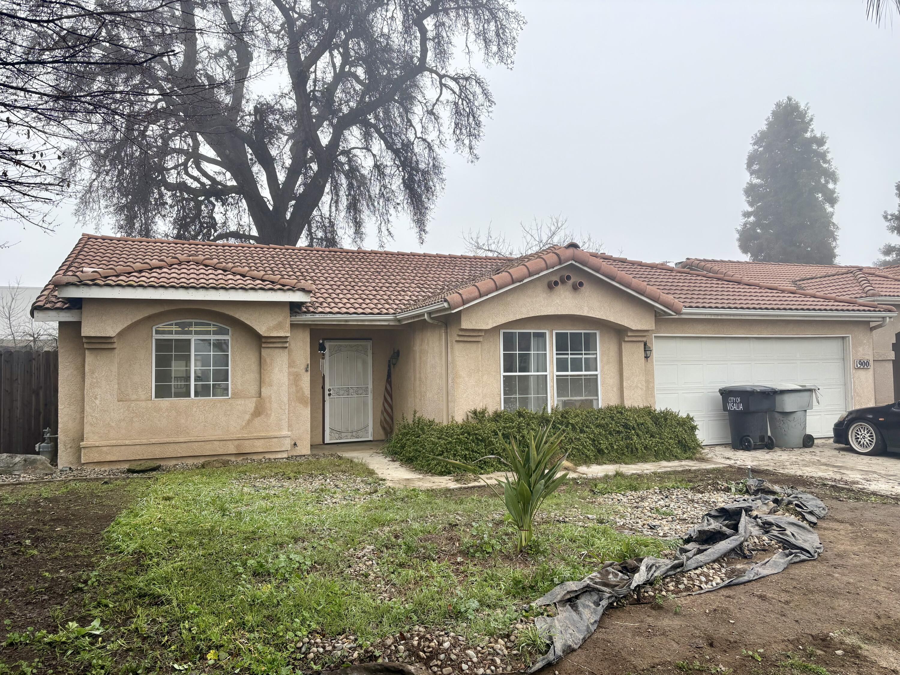 1900 E College Ave, Visalia, CA 93292