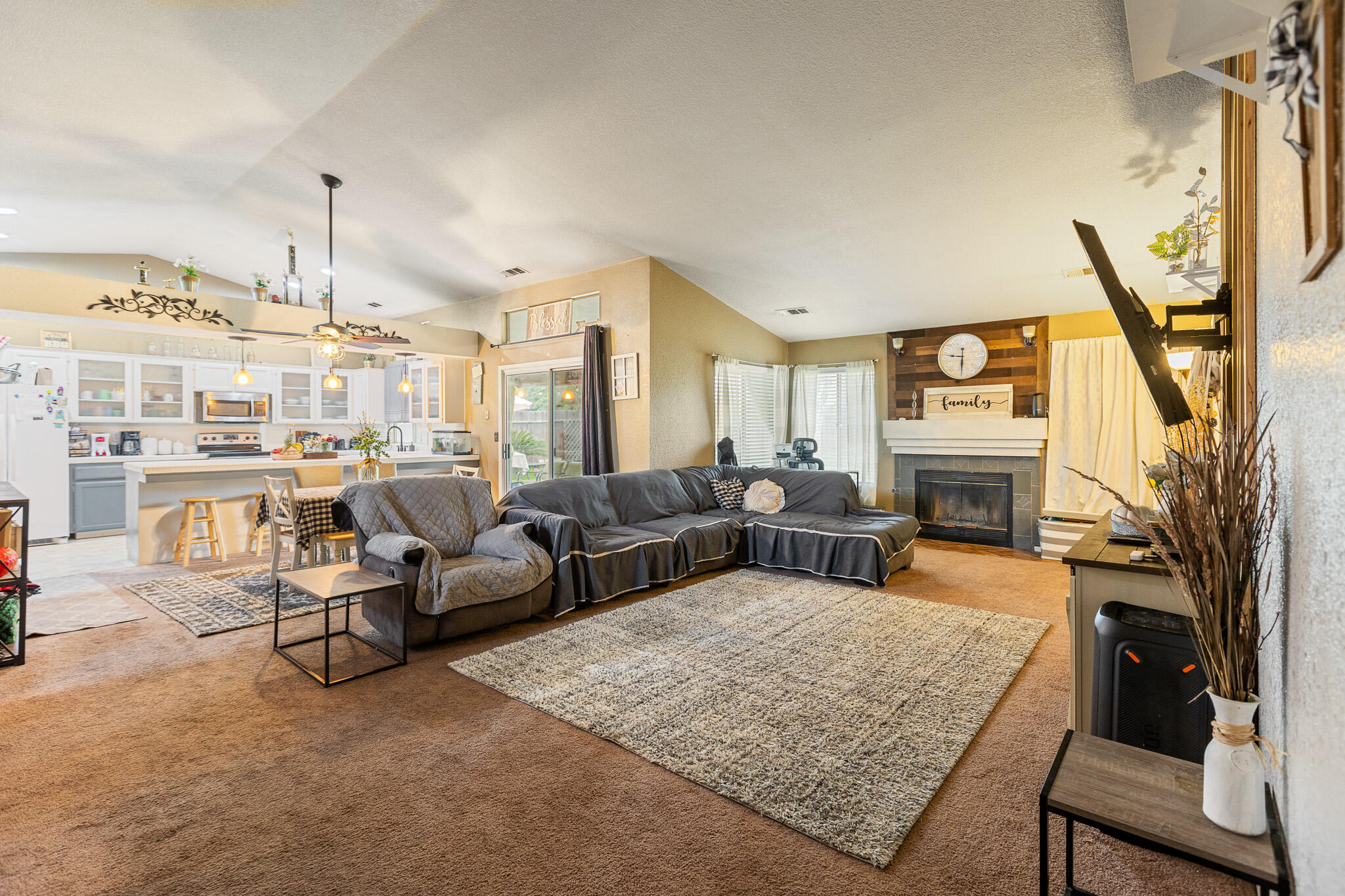 2481 W Monache Ln, Porterville, CA 93257