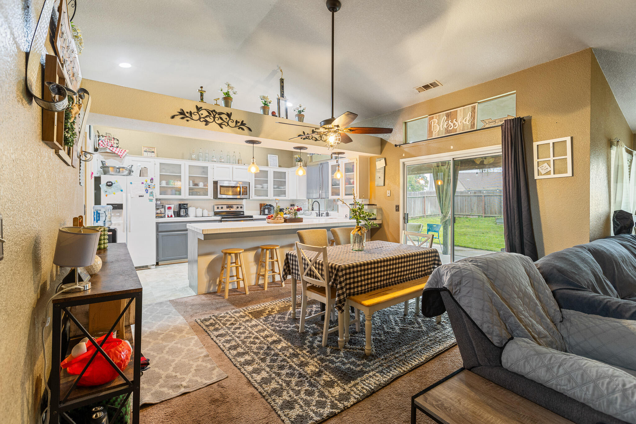 2481 W Monache Ln, Porterville, CA 93257