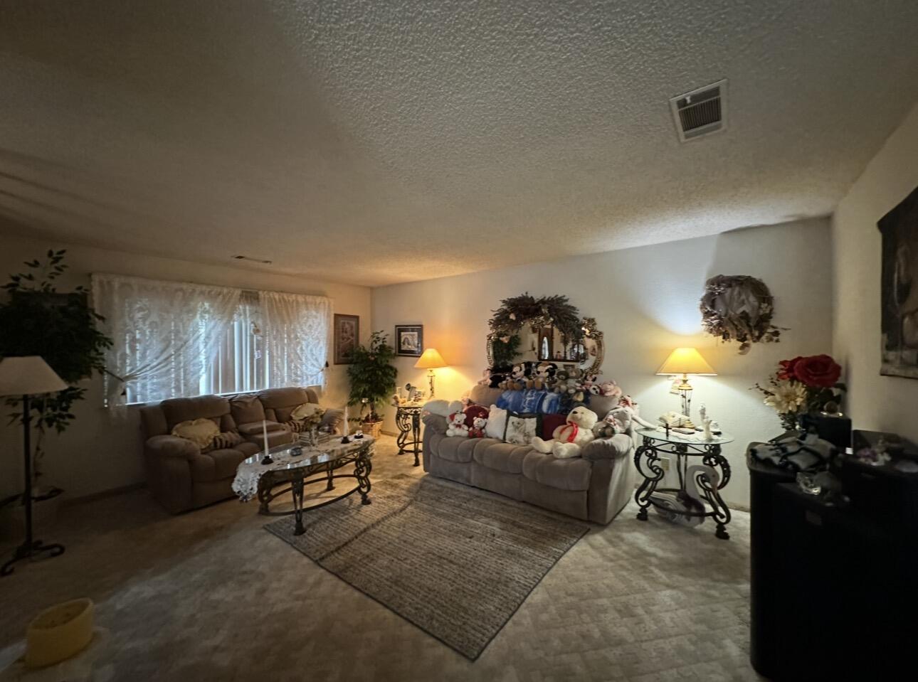 809 Pioneer Ave, Porterville, CA 93257