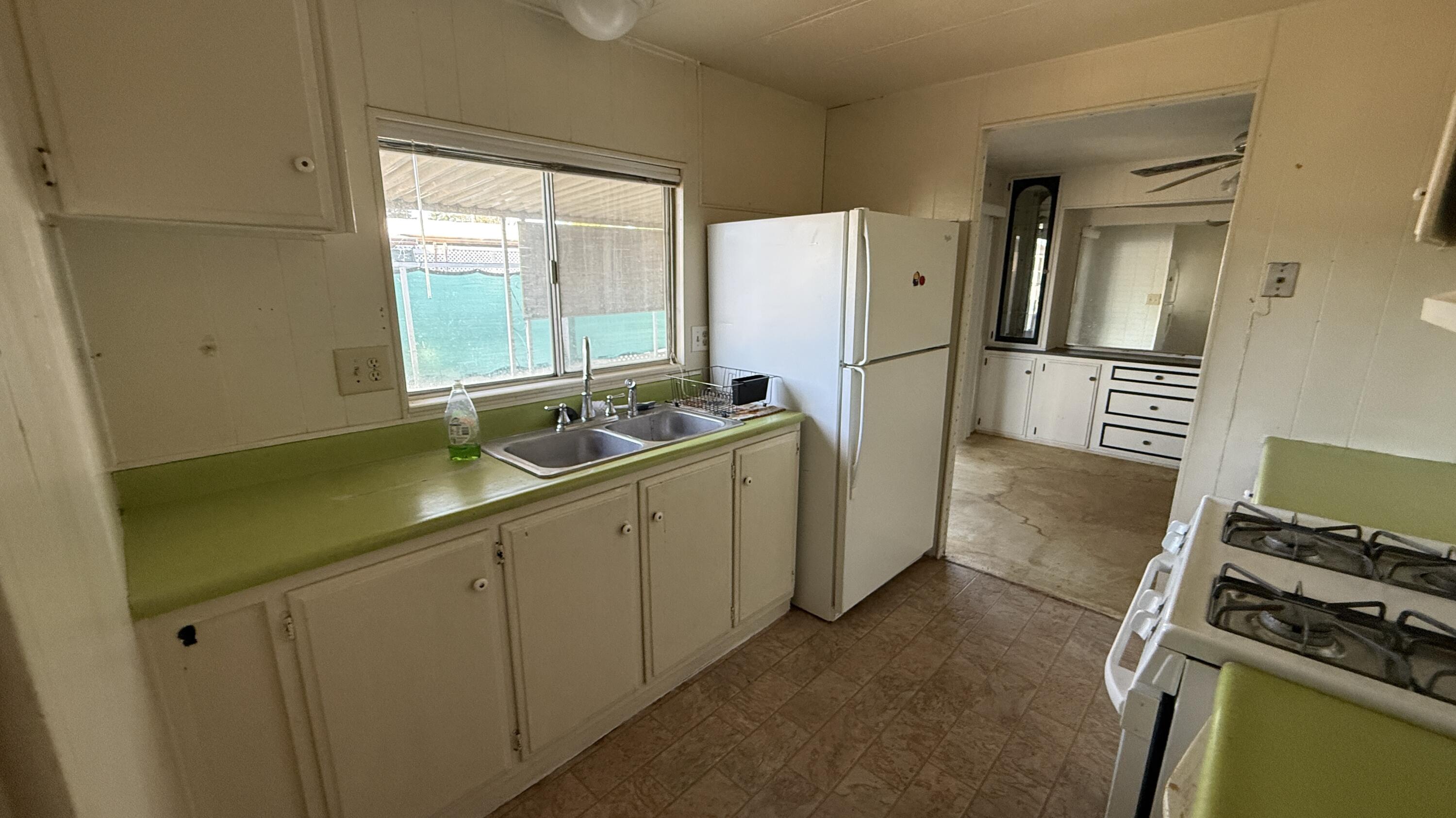 415 N Akers St #104, Visalia, CA 93291