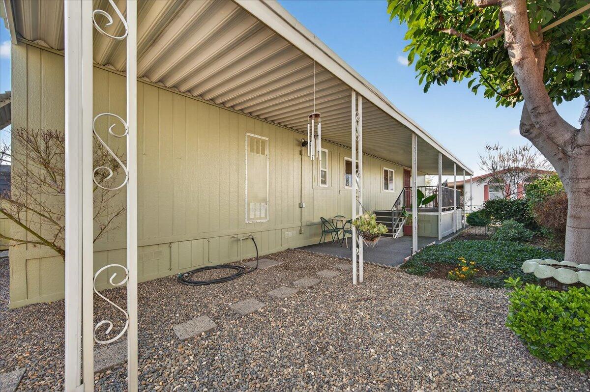 1001 Sylmar Ave #216, Clovis, CA 93612