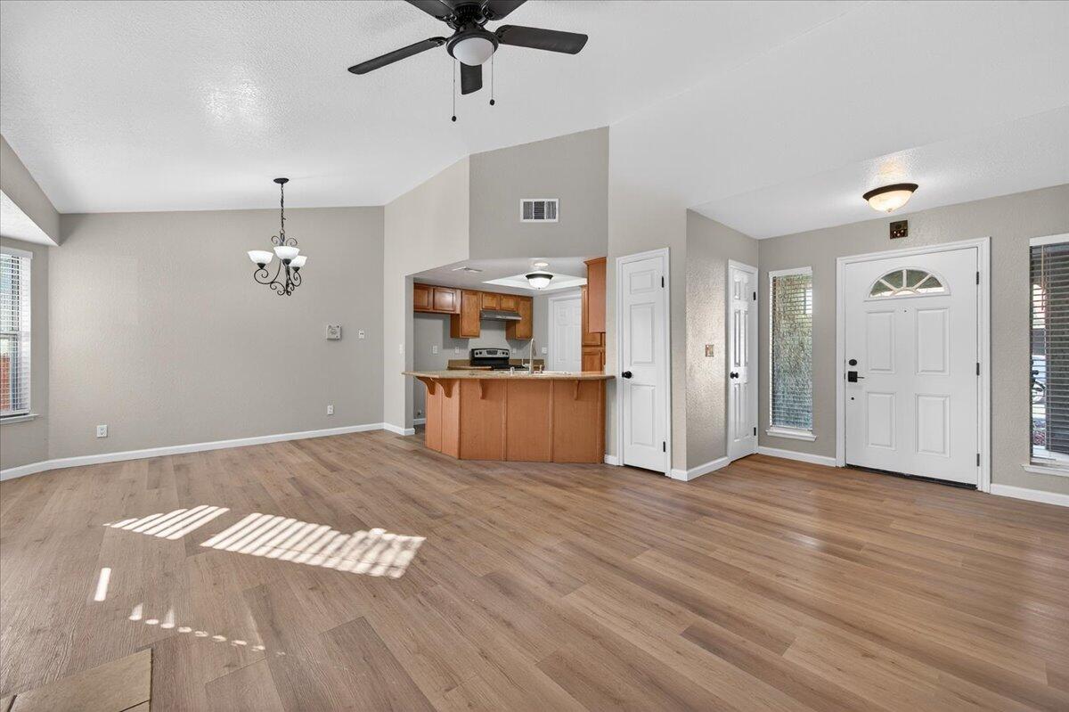 5140 E Cesar Chavez Blvd #107, Fresno, CA 93727