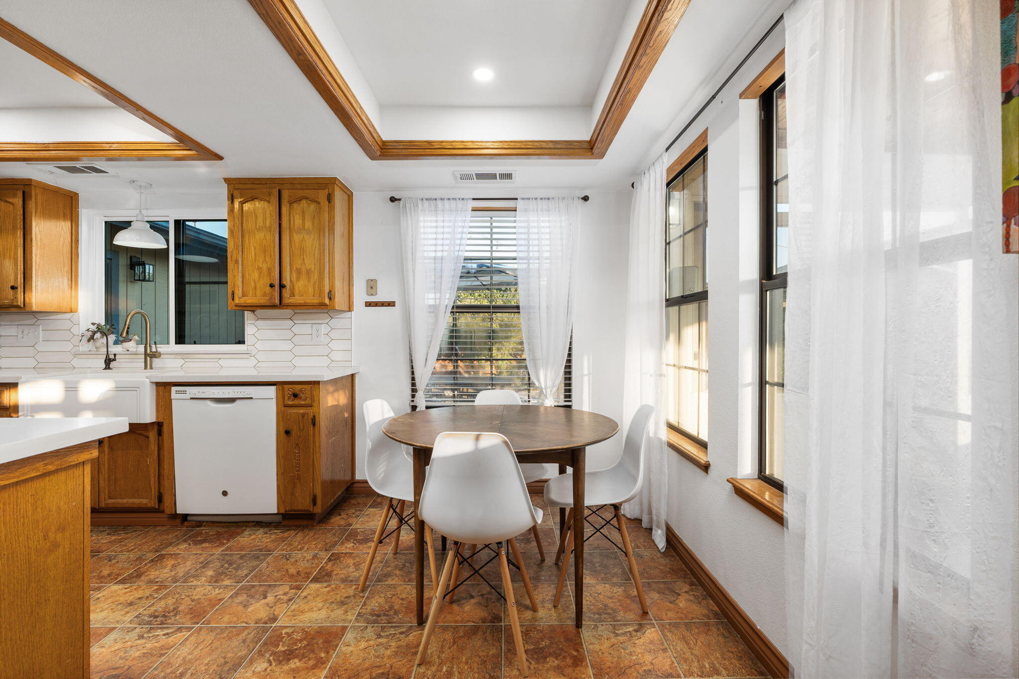 17799 Avenue 280 #B, Exeter, CA 93221