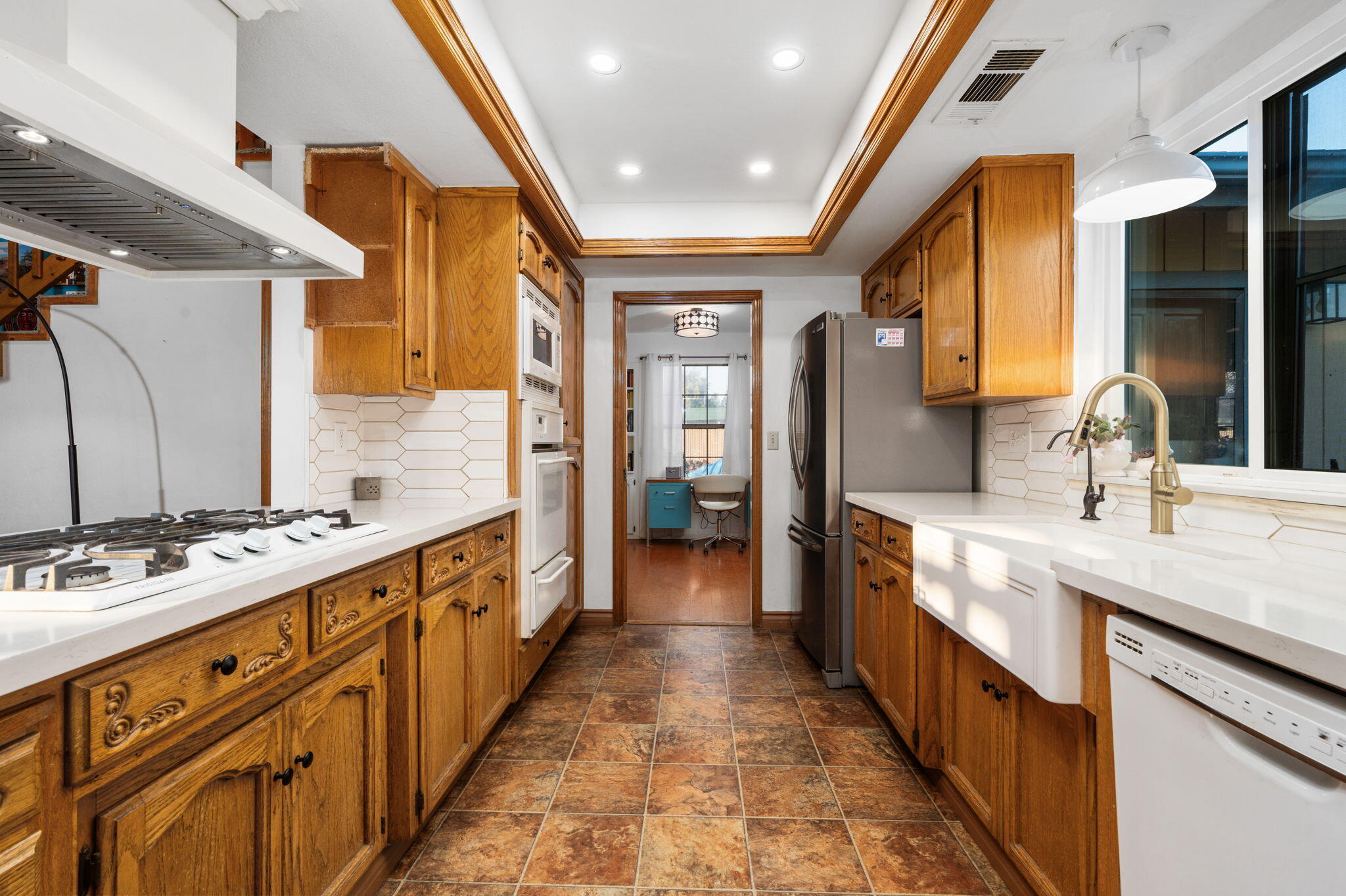 17799 Avenue 280 #B, Exeter, CA 93221