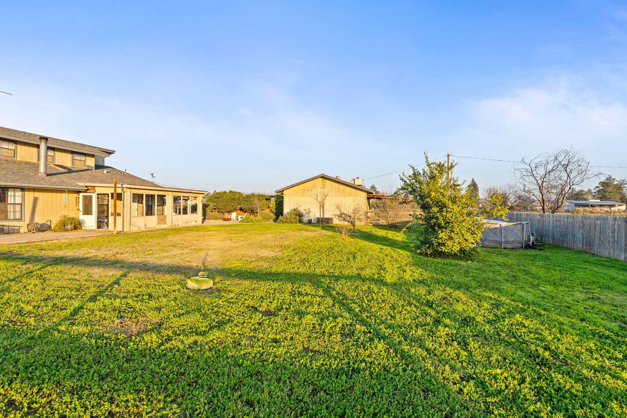 17799 Avenue 280 #B, Exeter, CA 93221