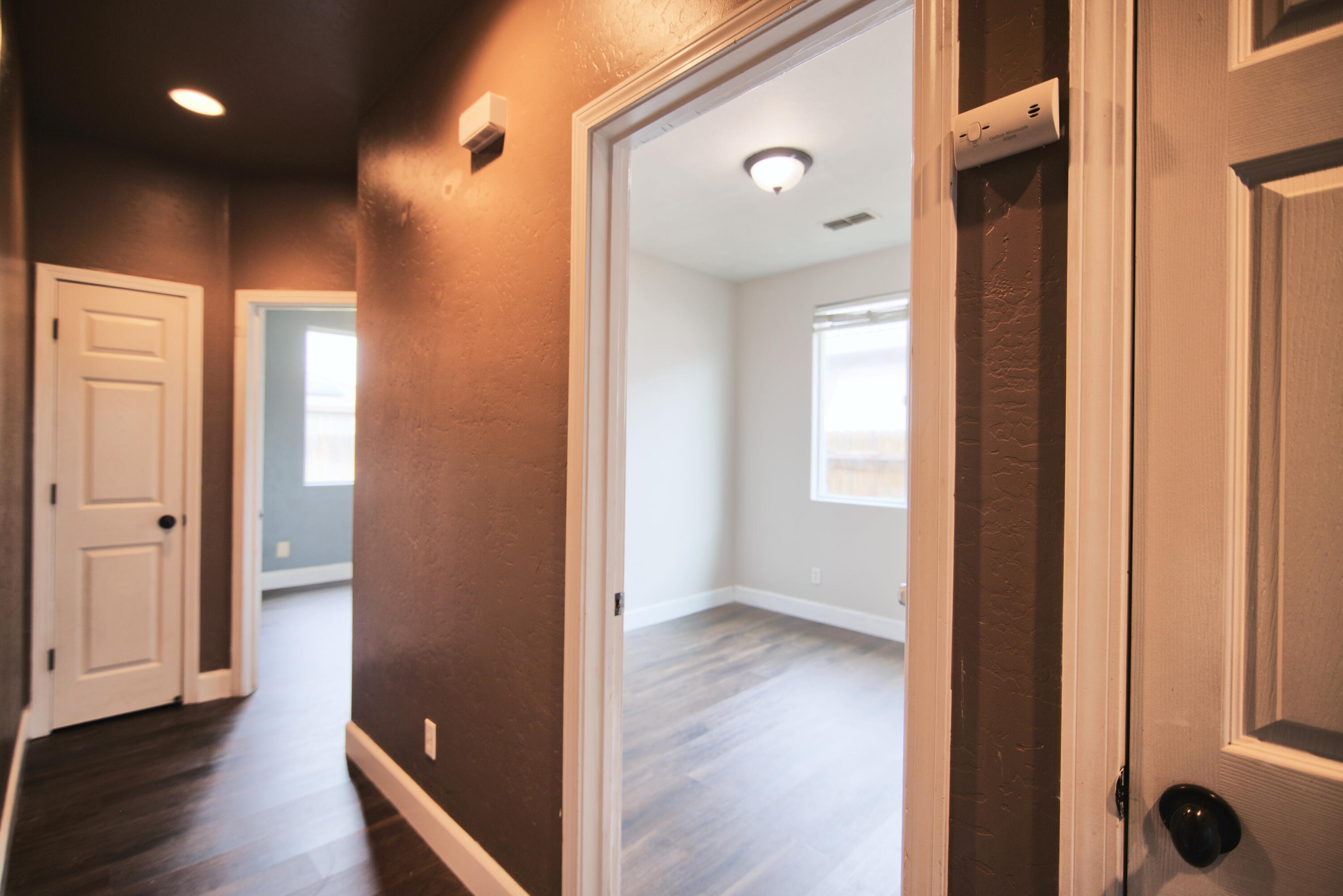 3206 W Vine Ave, Visalia, CA 93291