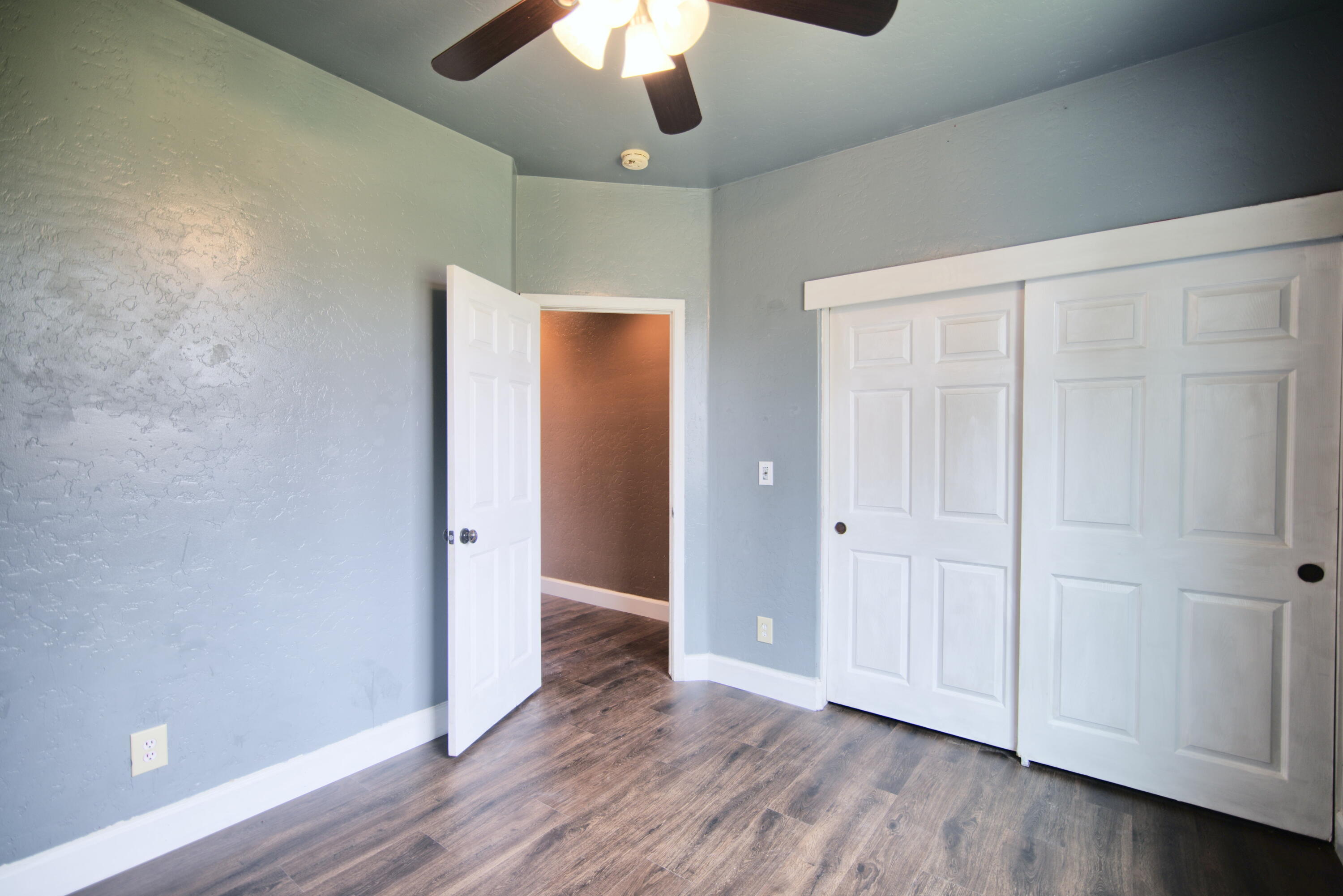 3206 W Vine Ave, Visalia, CA 93291