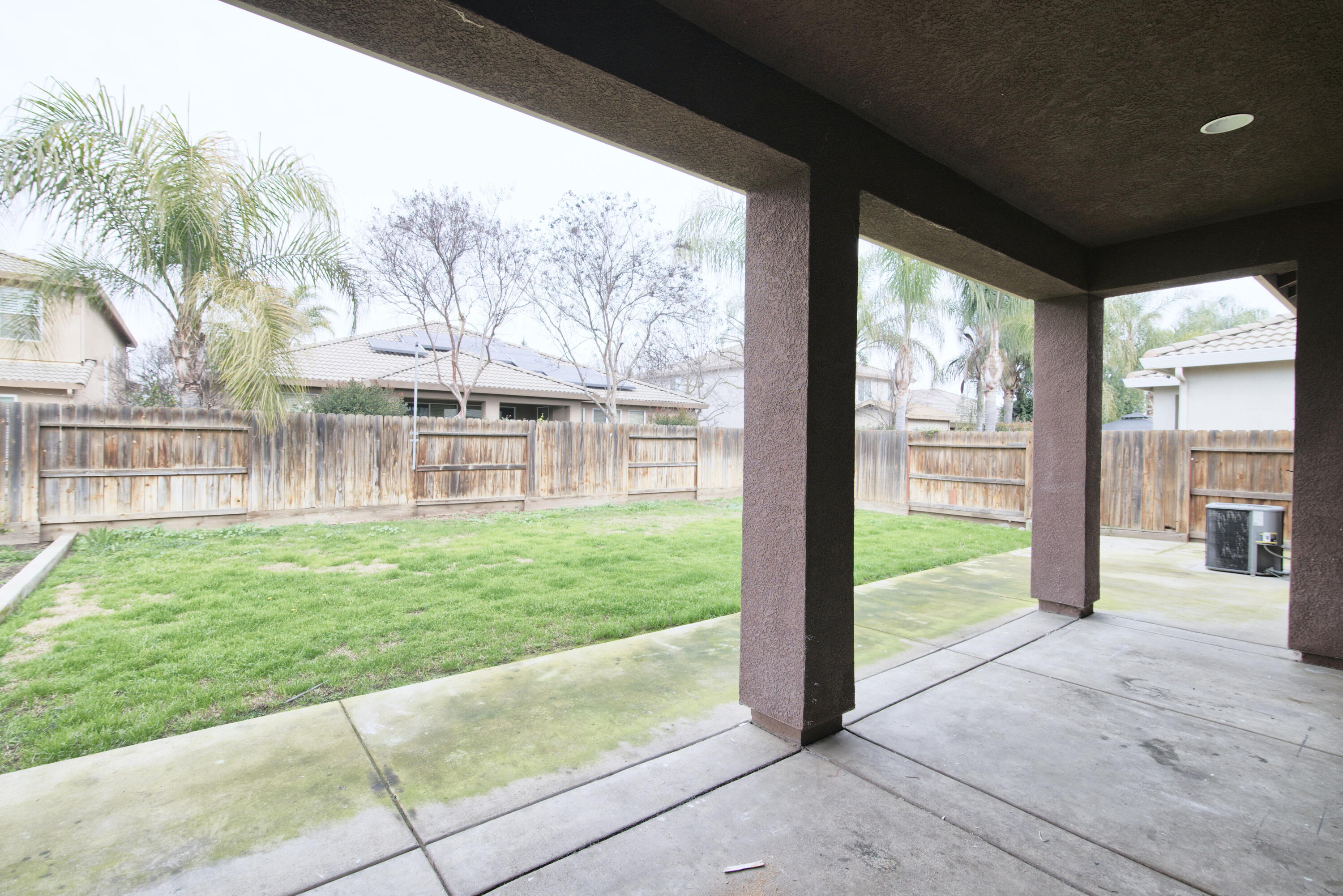 3206 W Vine Ave, Visalia, CA 93291