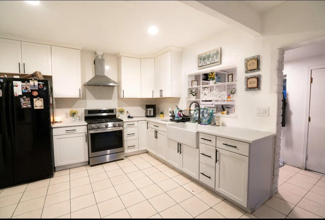 76 N H St, Porterville, CA 93257