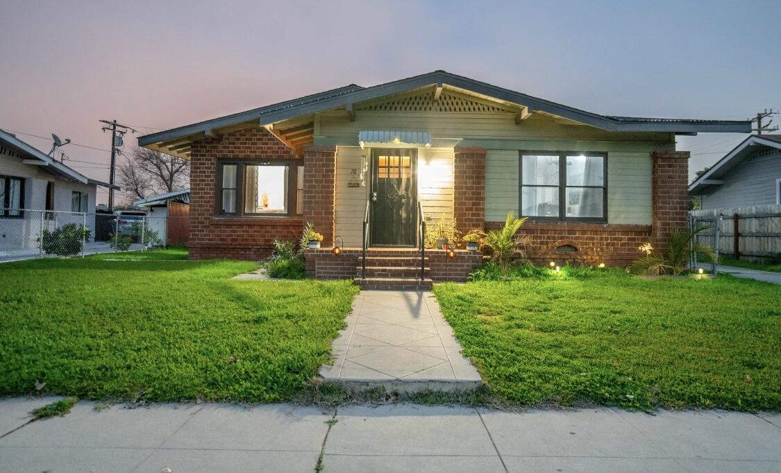 76 N H St, Porterville, CA 93257