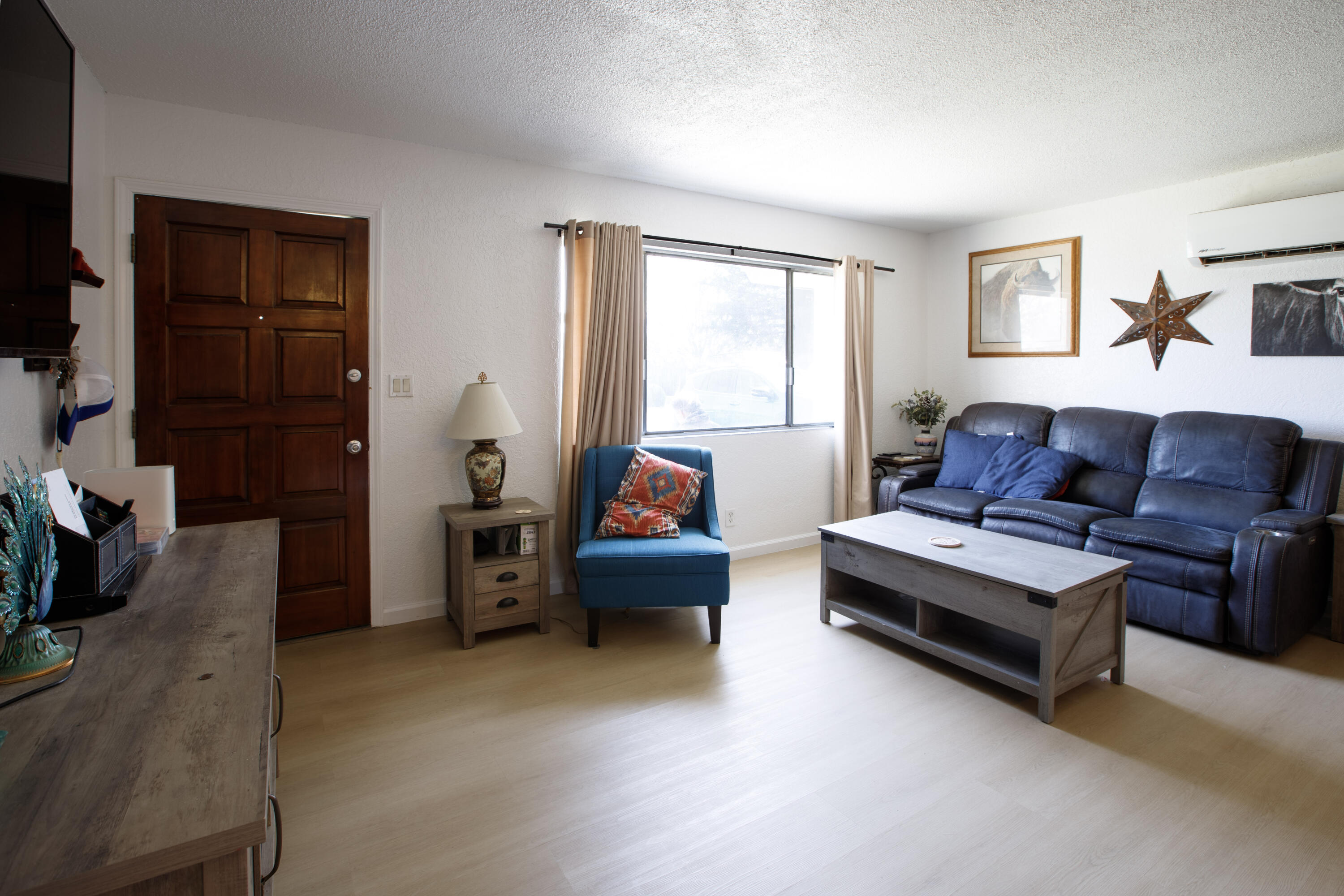 4069 N Sunnyside Ave, Fresno, CA 93727