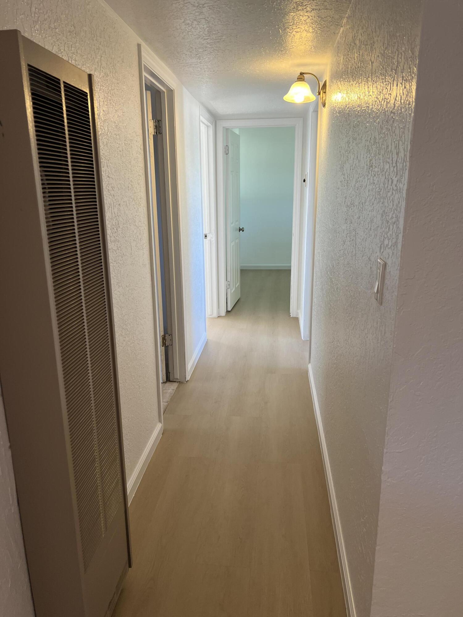 4069 N Sunnyside Ave, Fresno, CA 93727