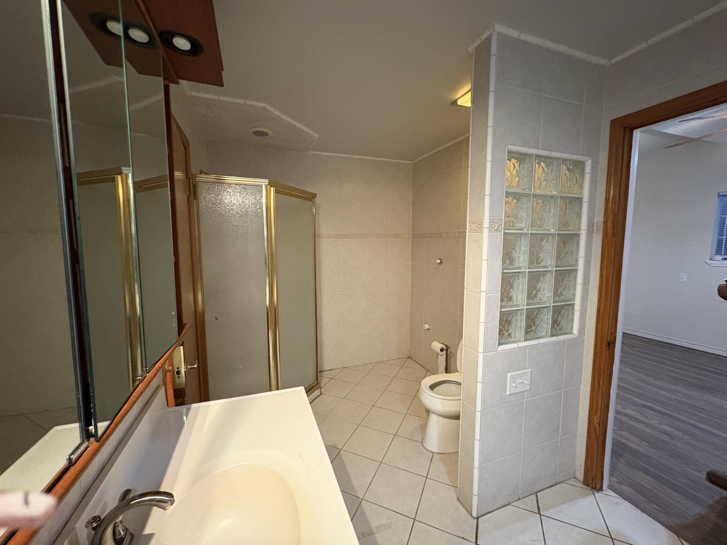 622 W Howard Ave, Visalia, CA 93277