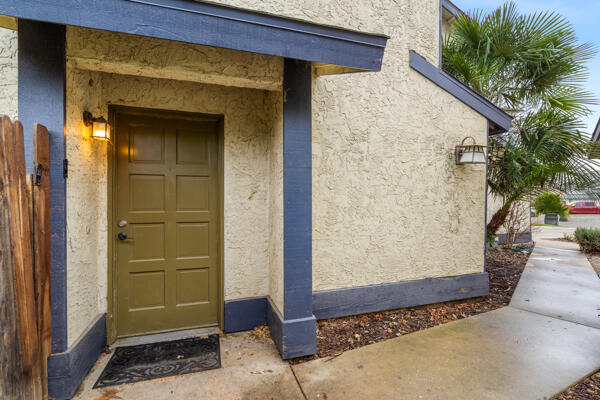 1217 E Ferguson Ave, Visalia, CA 93292