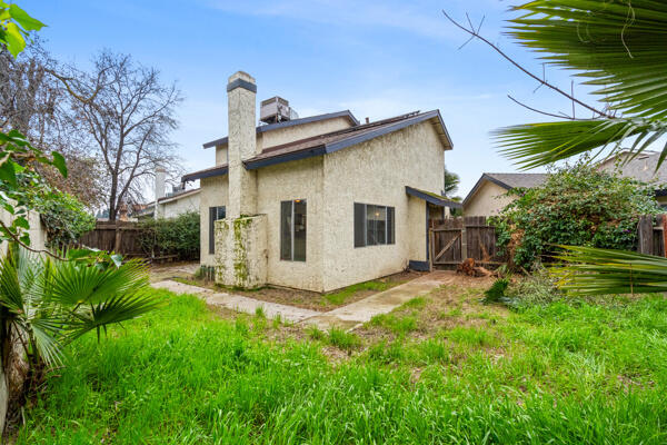 1217 E Ferguson Ave, Visalia, CA 93292