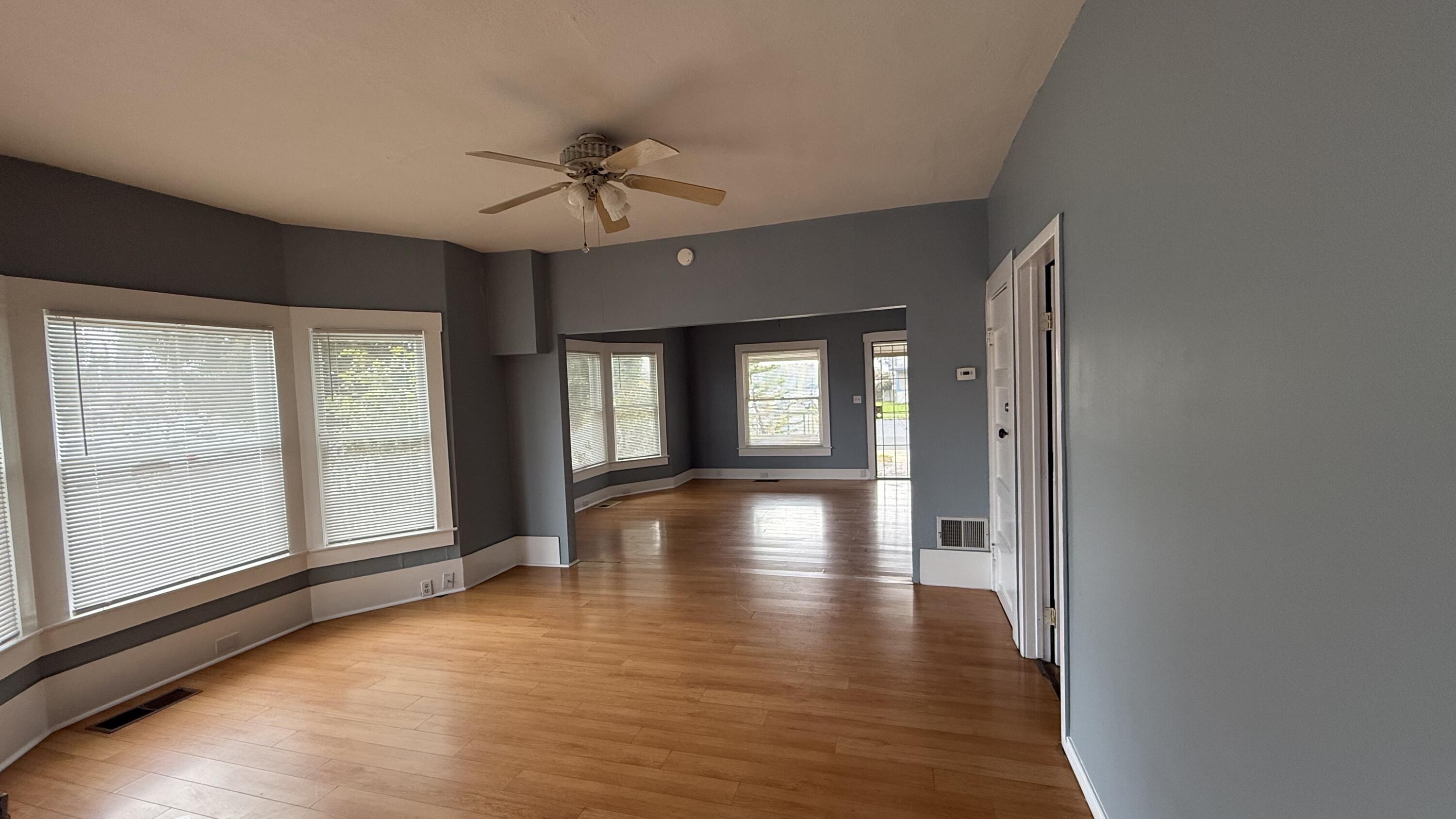 196 S Mirage Ave, Lindsay, CA 93247