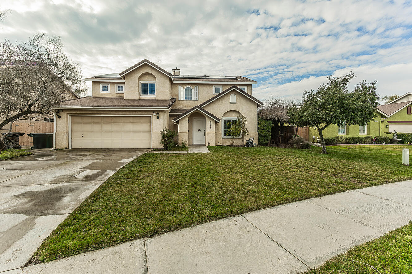 671 Cambria Ln, Lemoore, CA 93245