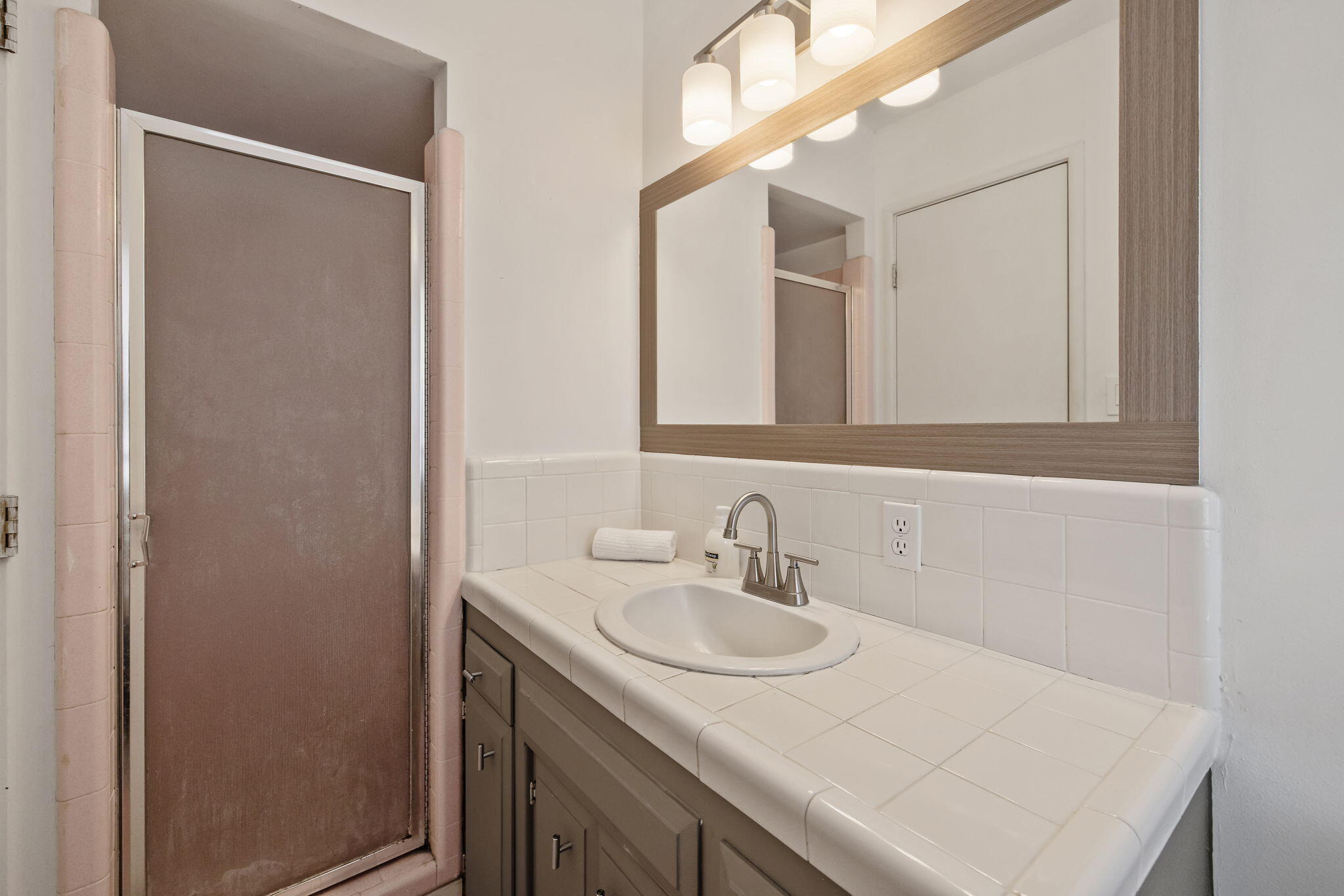 692 W Gettysburg Ave, Clovis, CA 93612