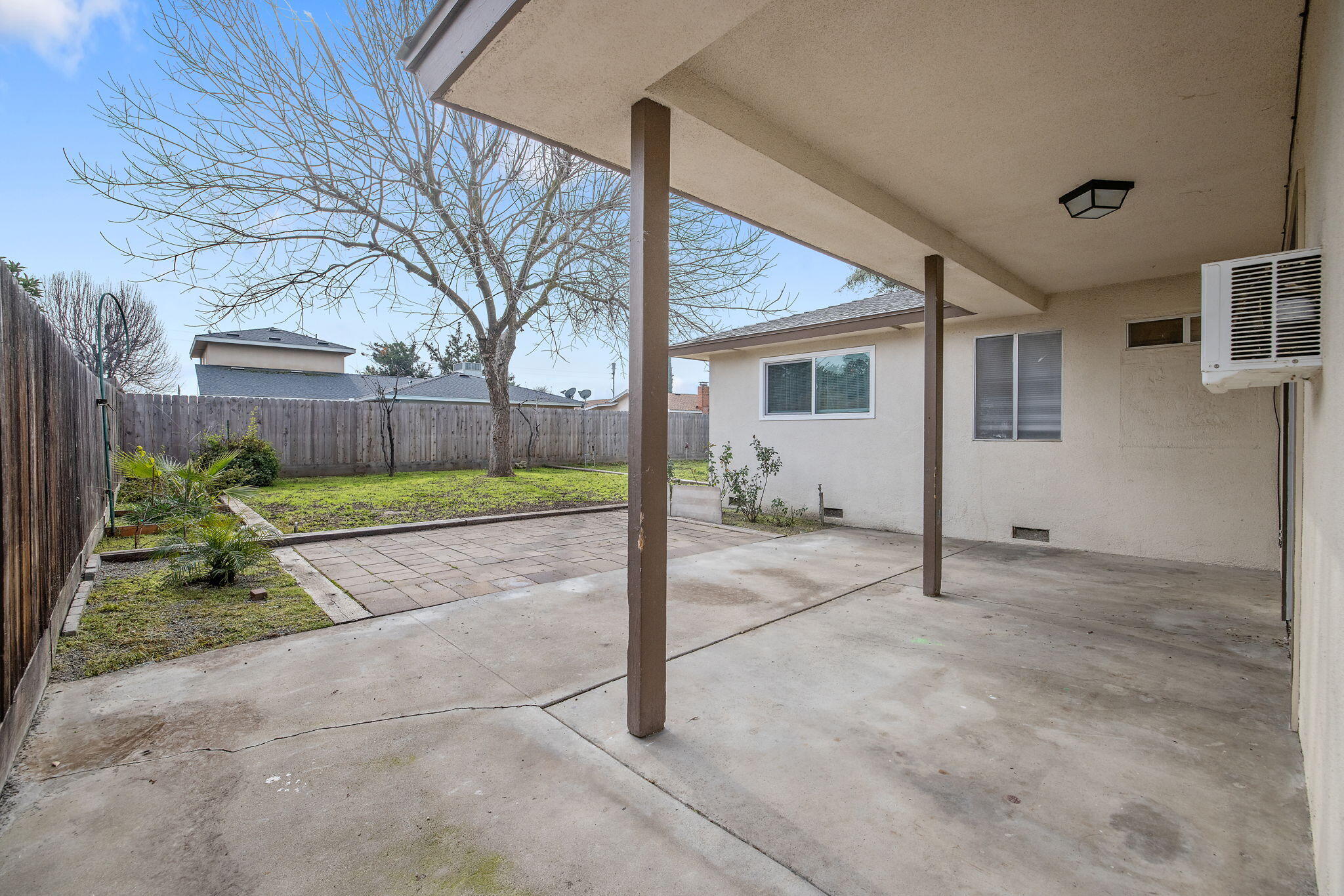 692 W Gettysburg Ave, Clovis, CA 93612