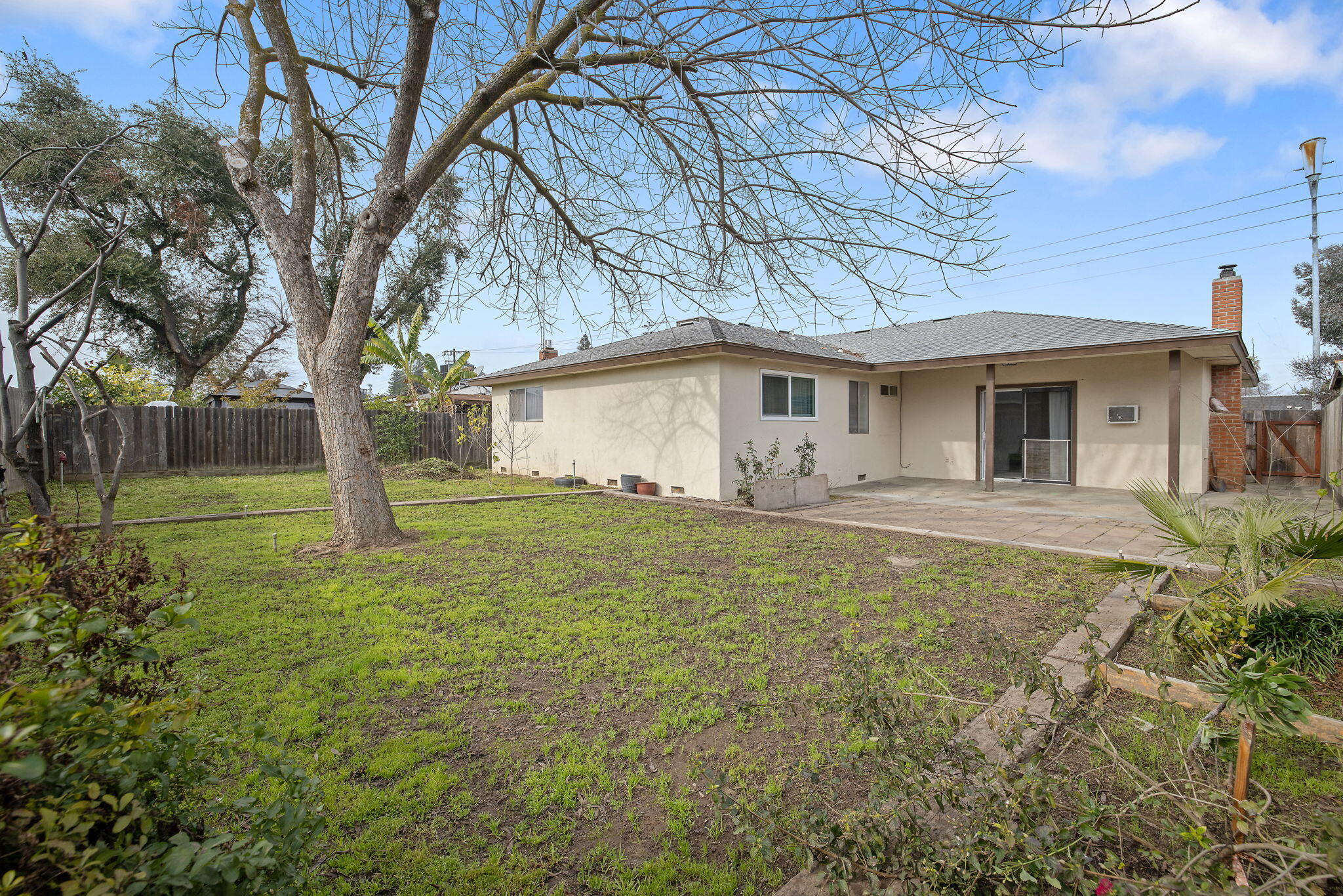 692 W Gettysburg Ave, Clovis, CA 93612