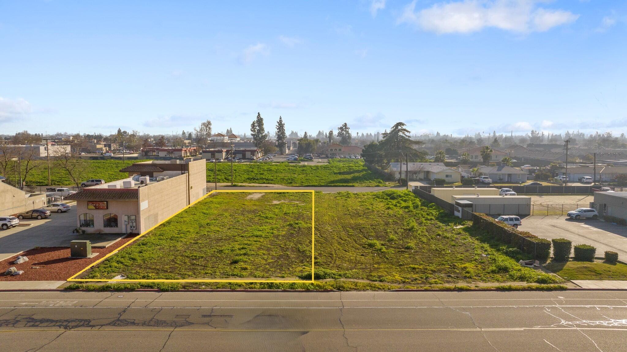 2248 W Monte Vista Ave, Visalia, CA 93277