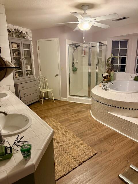 30304d Holdridge Dr #D, Porterville, CA 93257