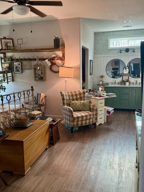 30304d Holdridge Dr #D, Porterville, CA 93257