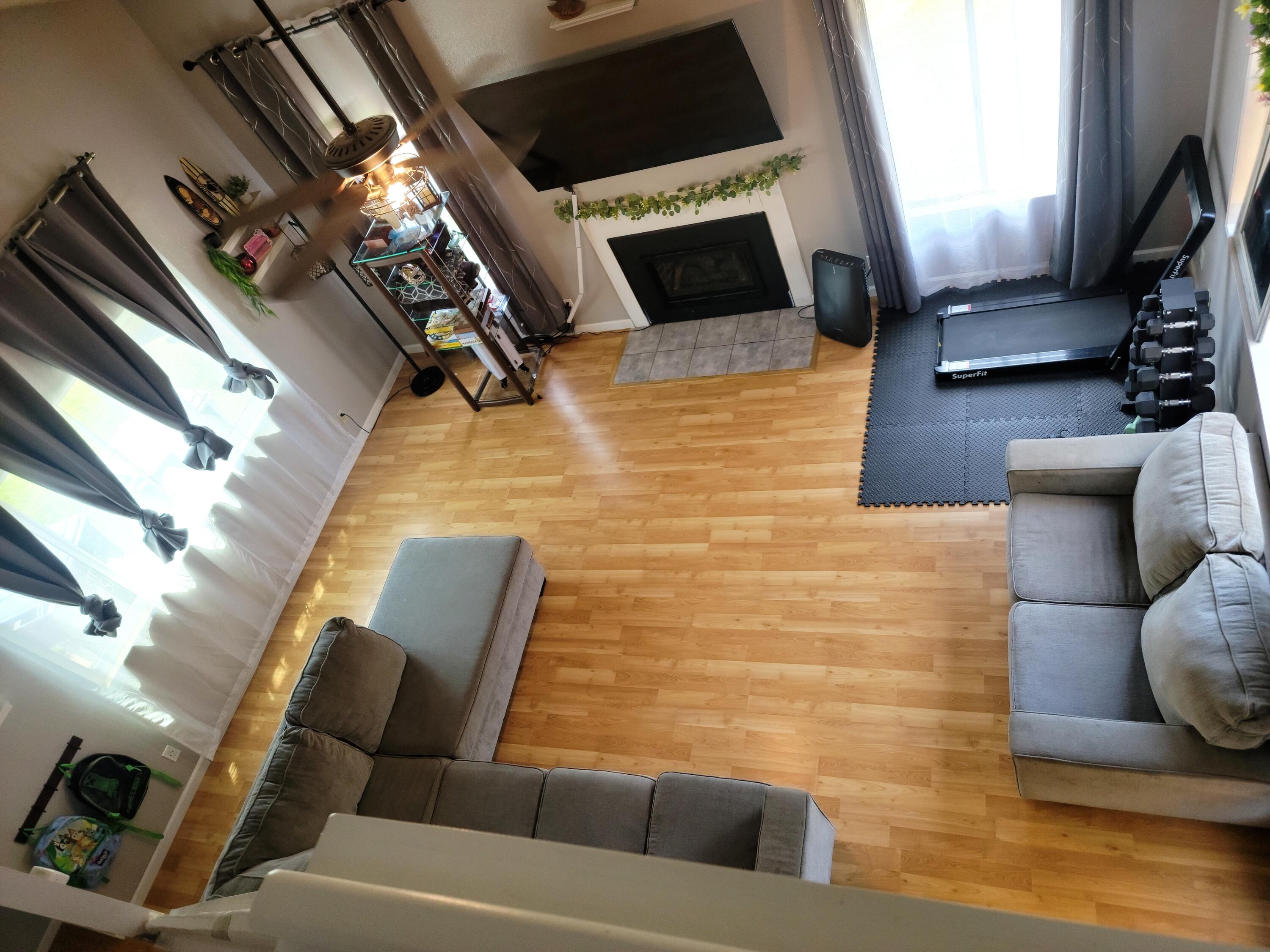 924 E Oakridge Ave, Visalia, CA 93292