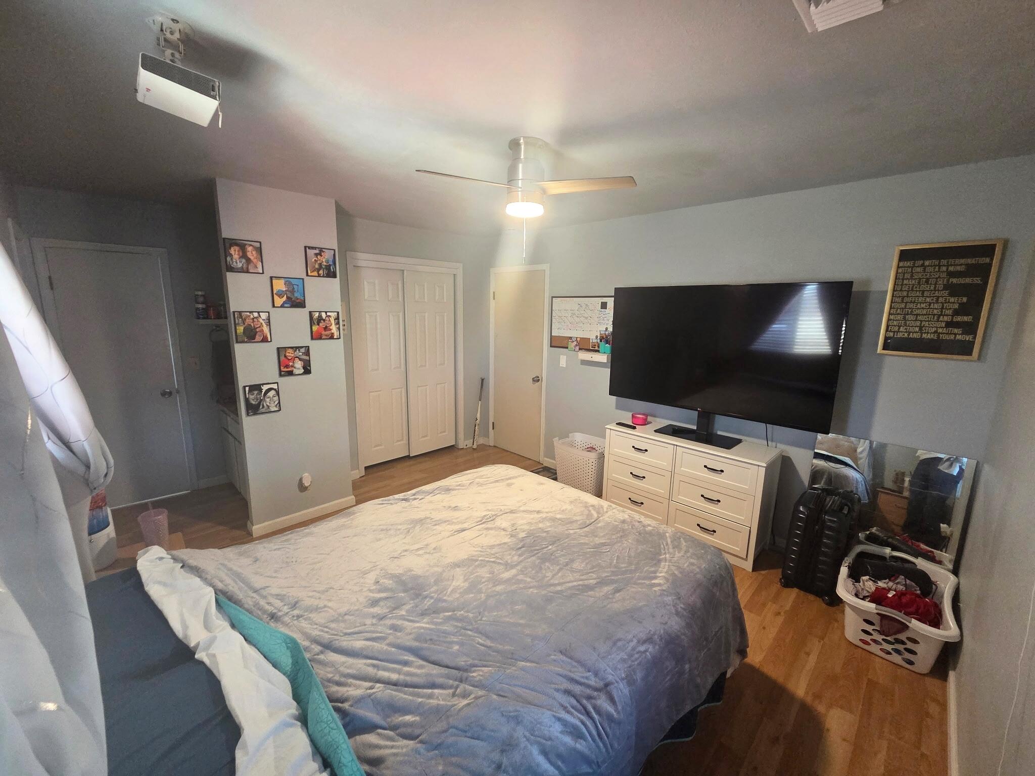 924 E Oakridge Ave, Visalia, CA 93292