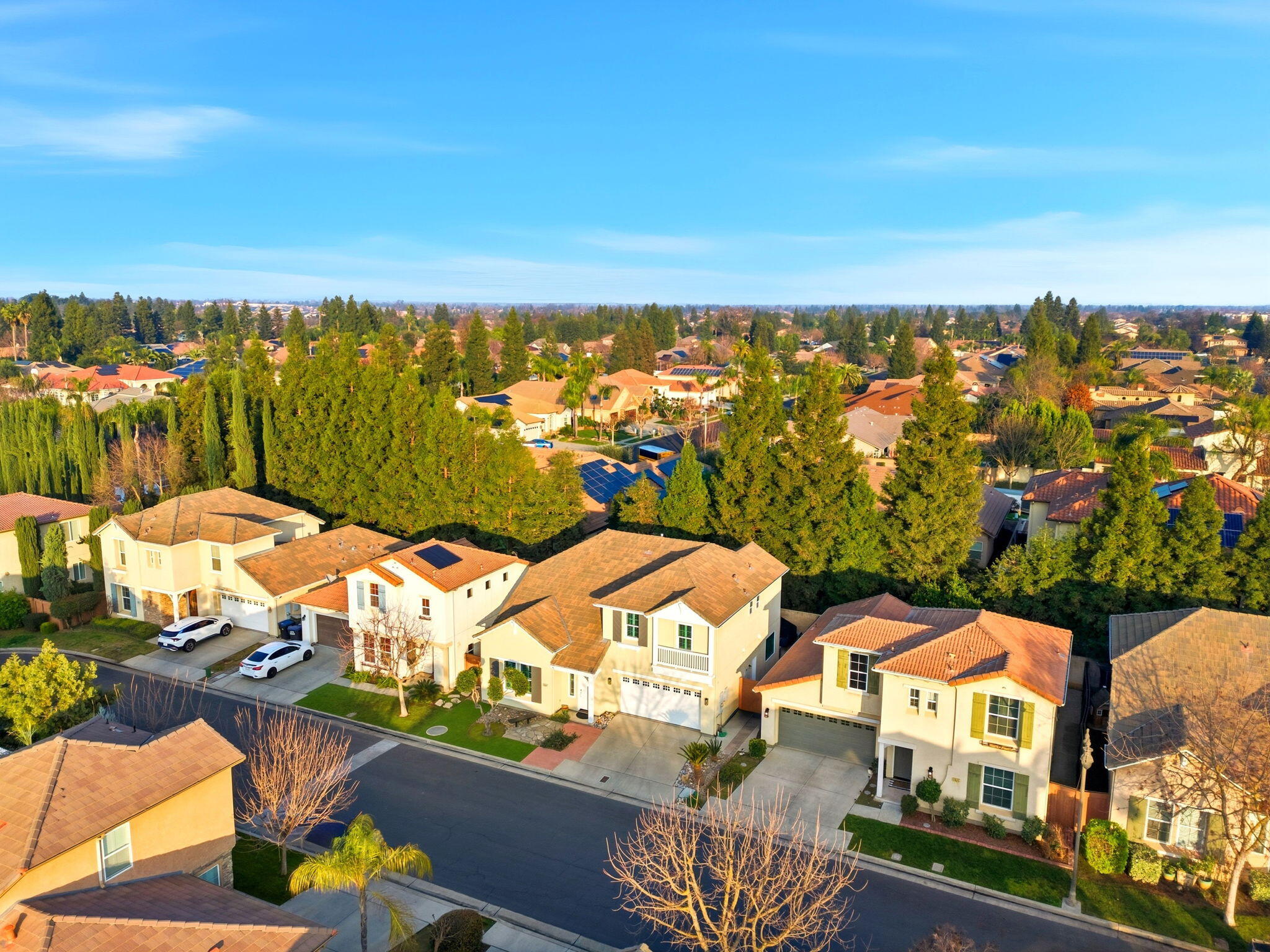 1534 N Pisa St, Visalia, CA 93291