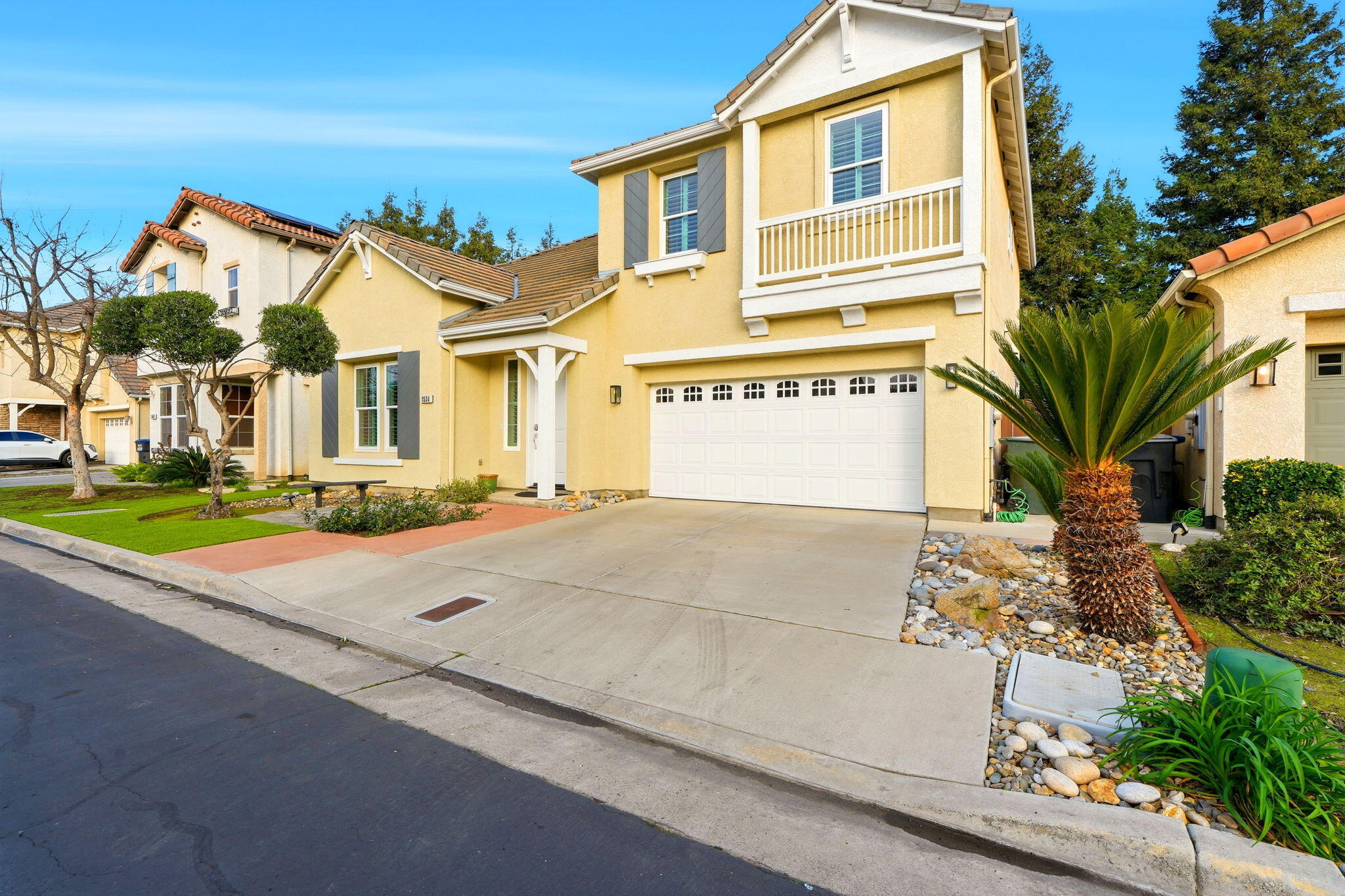 1534 N Pisa St, Visalia, CA 93291