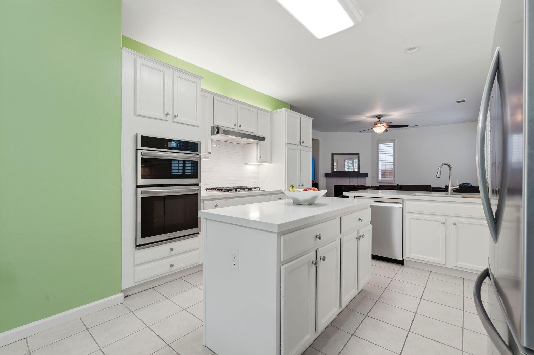 1534 N Pisa St, Visalia, CA 93291