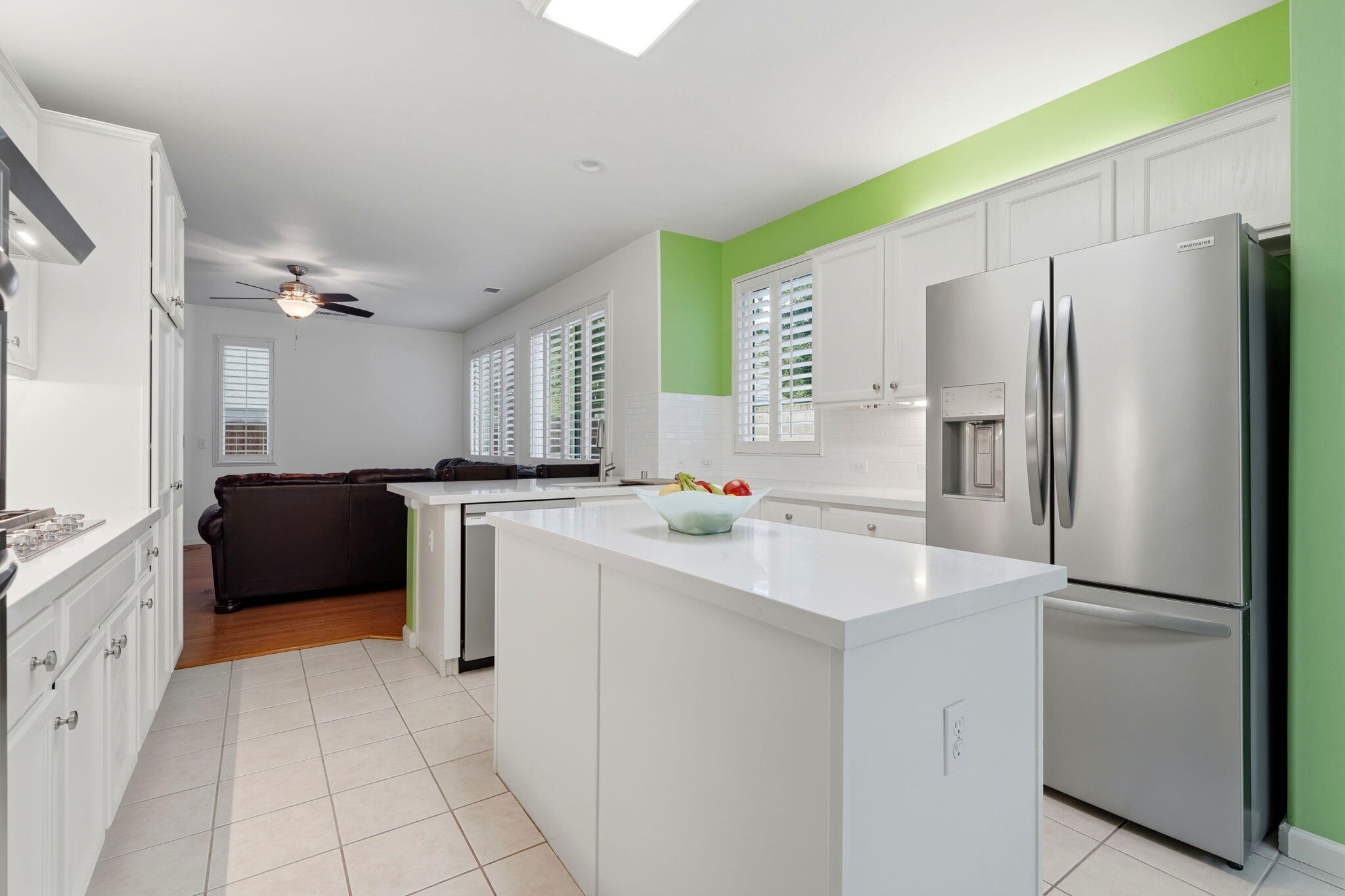 1534 N Pisa St, Visalia, CA 93291