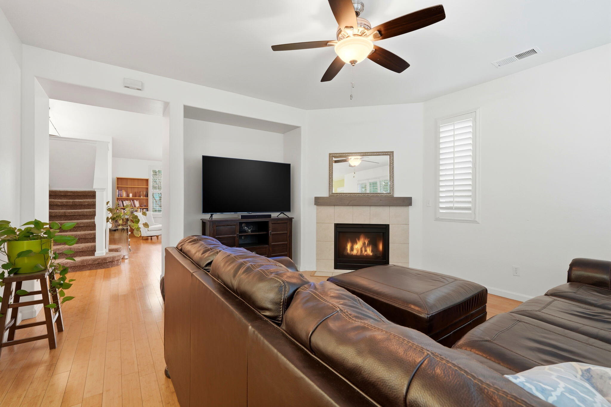 1534 N Pisa St, Visalia, CA 93291