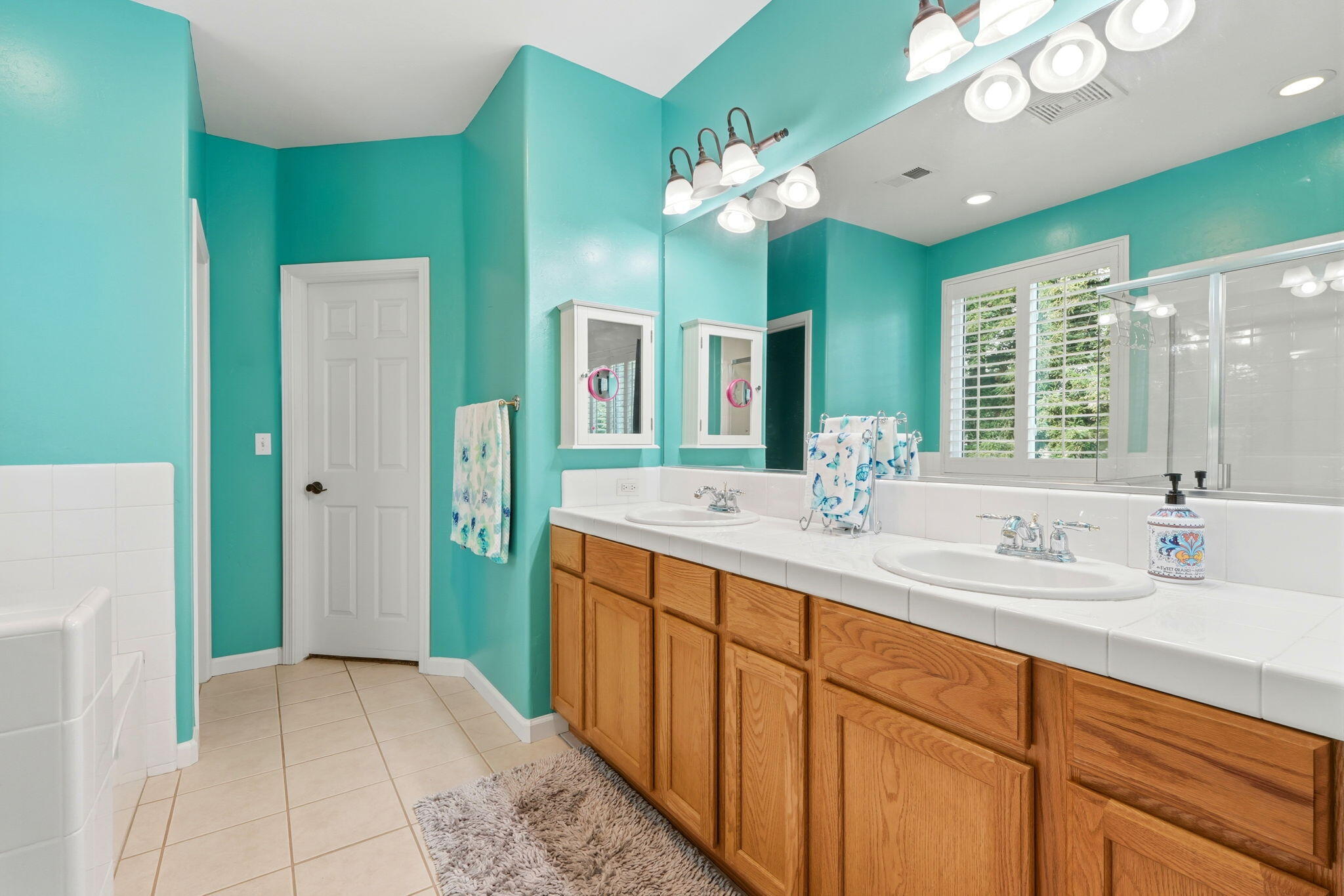 1534 N Pisa St, Visalia, CA 93291