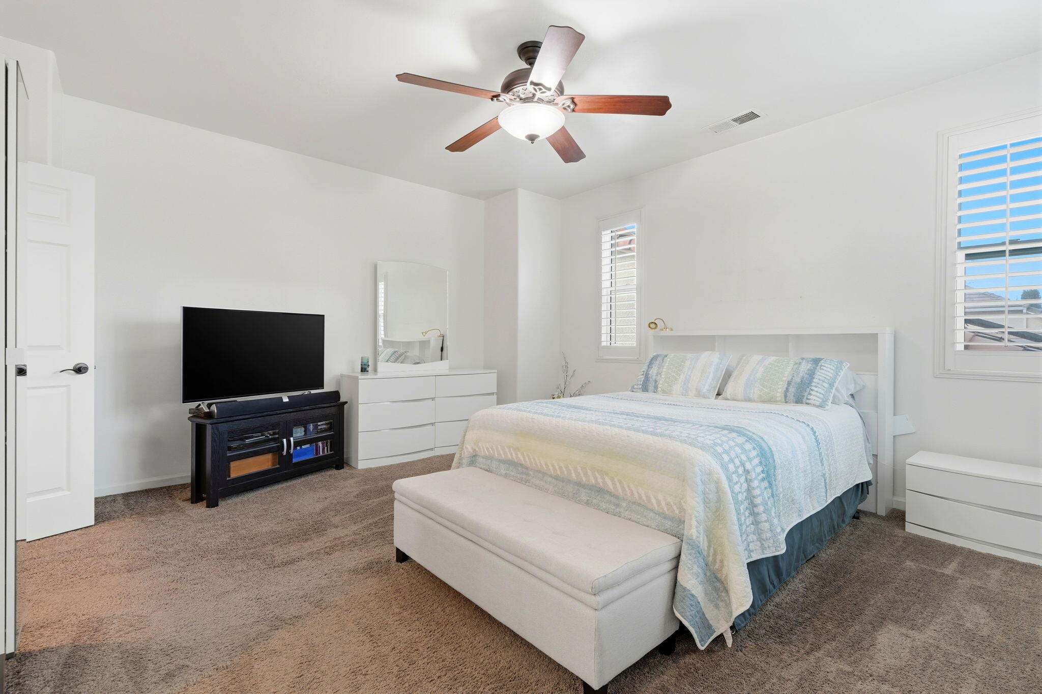 1534 N Pisa St, Visalia, CA 93291