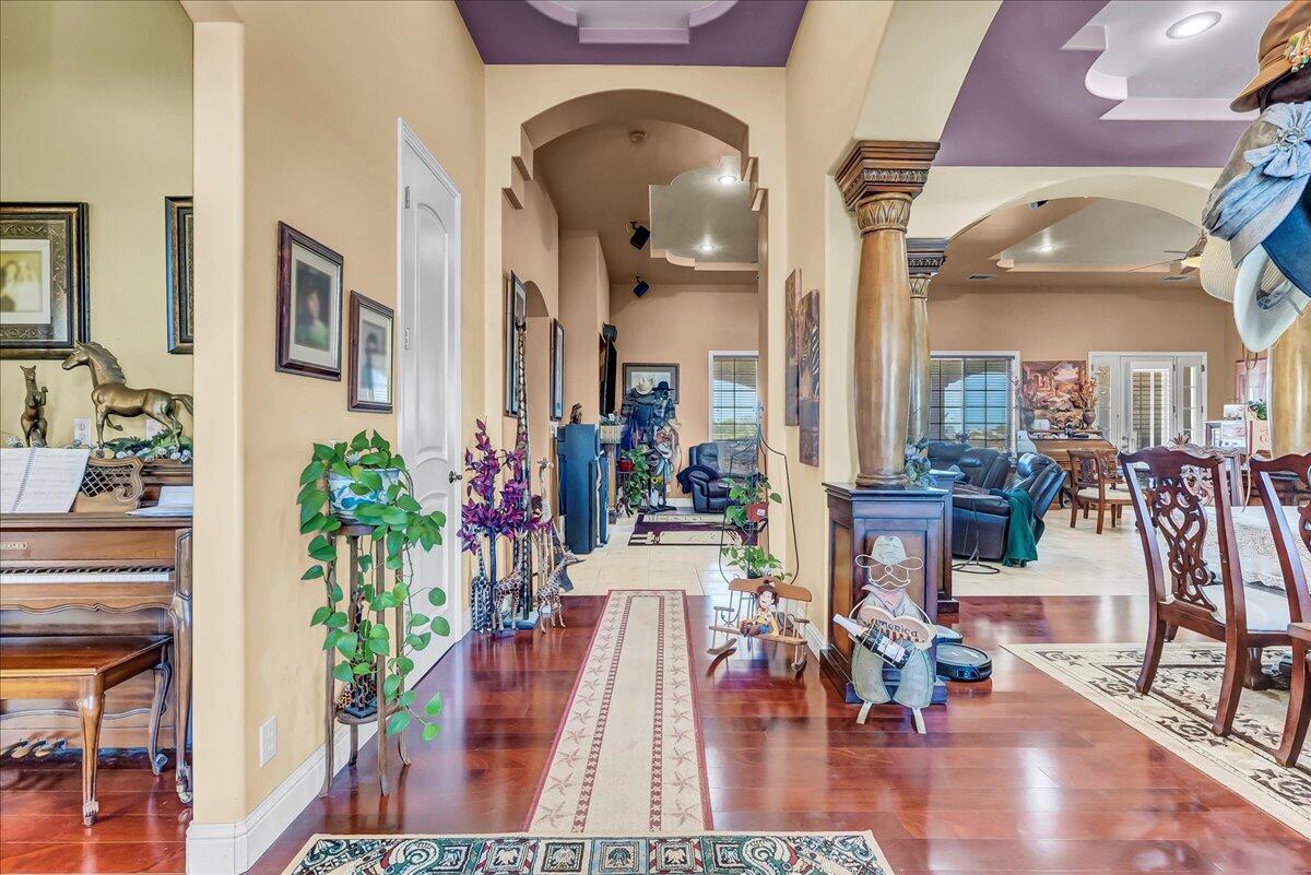 15084 18 1/2 Ave, Lemoore, CA 93245