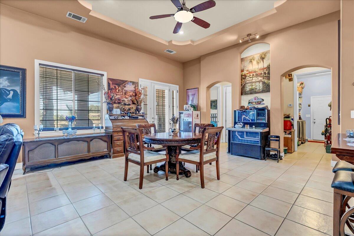 15084 18 1/2 Ave, Lemoore, CA 93245