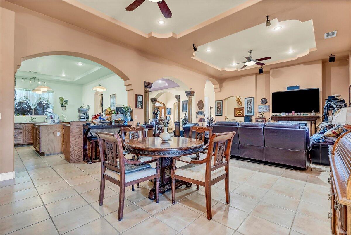 15084 18 1/2 Ave, Lemoore, CA 93245